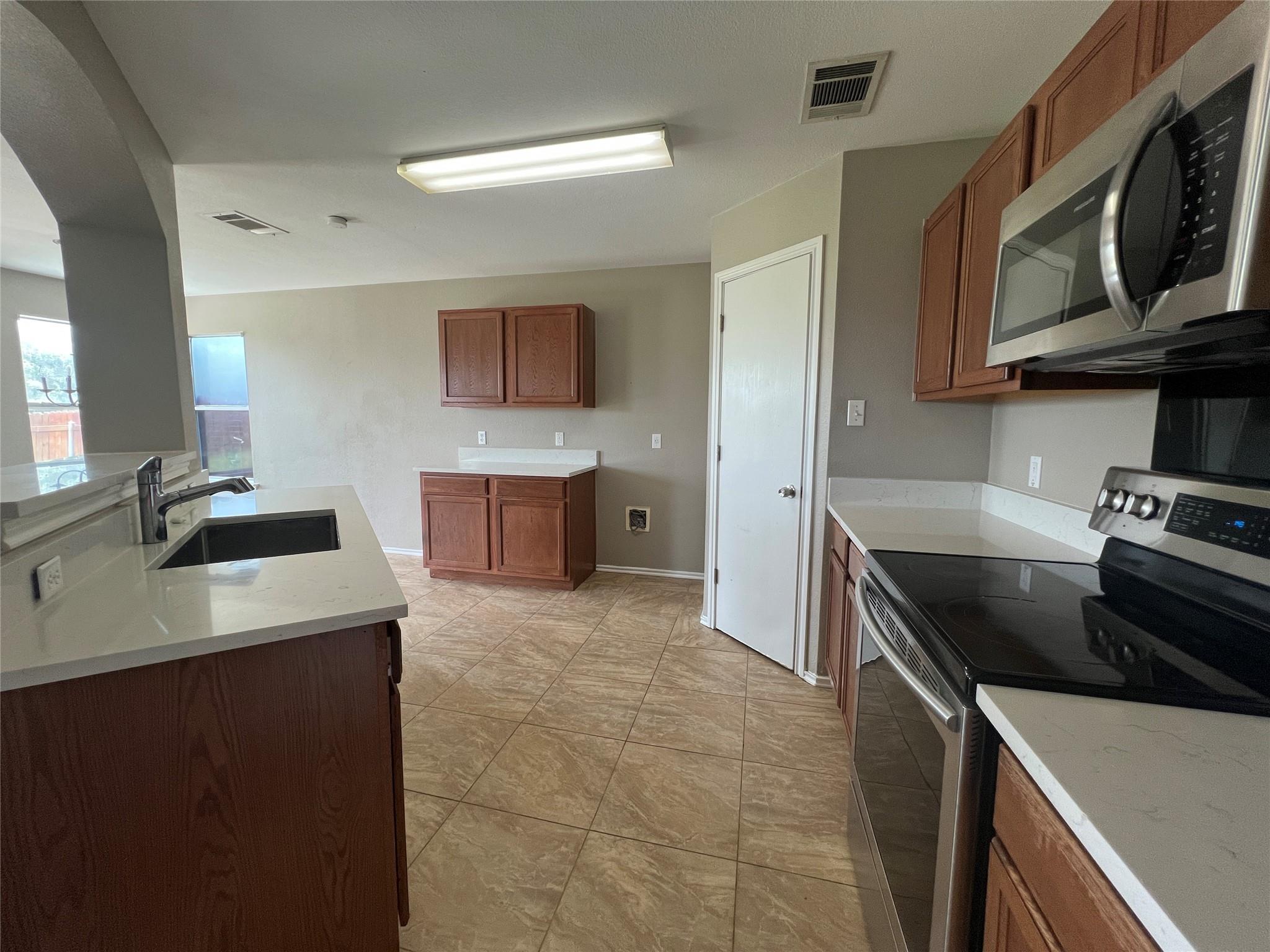 12817 Chime Dr Property Photo 16