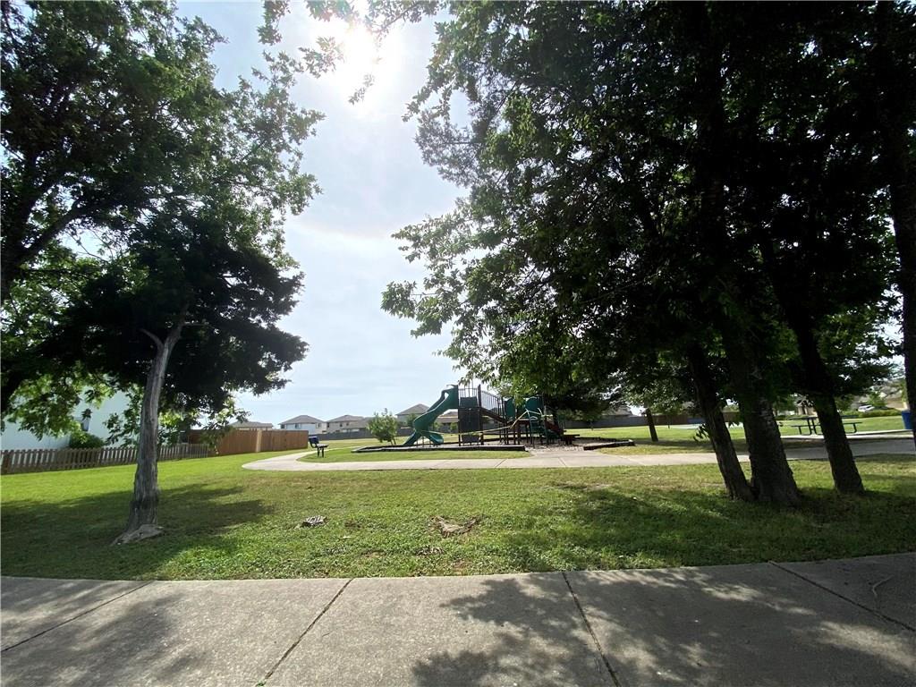 12817 Chime Dr Property Photo 22