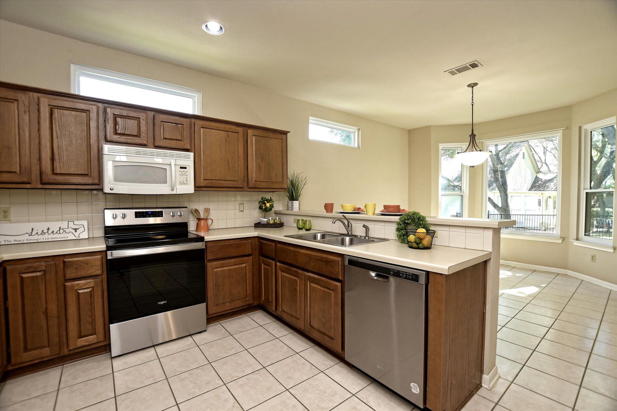103 Elderberry St Property Photo 10
