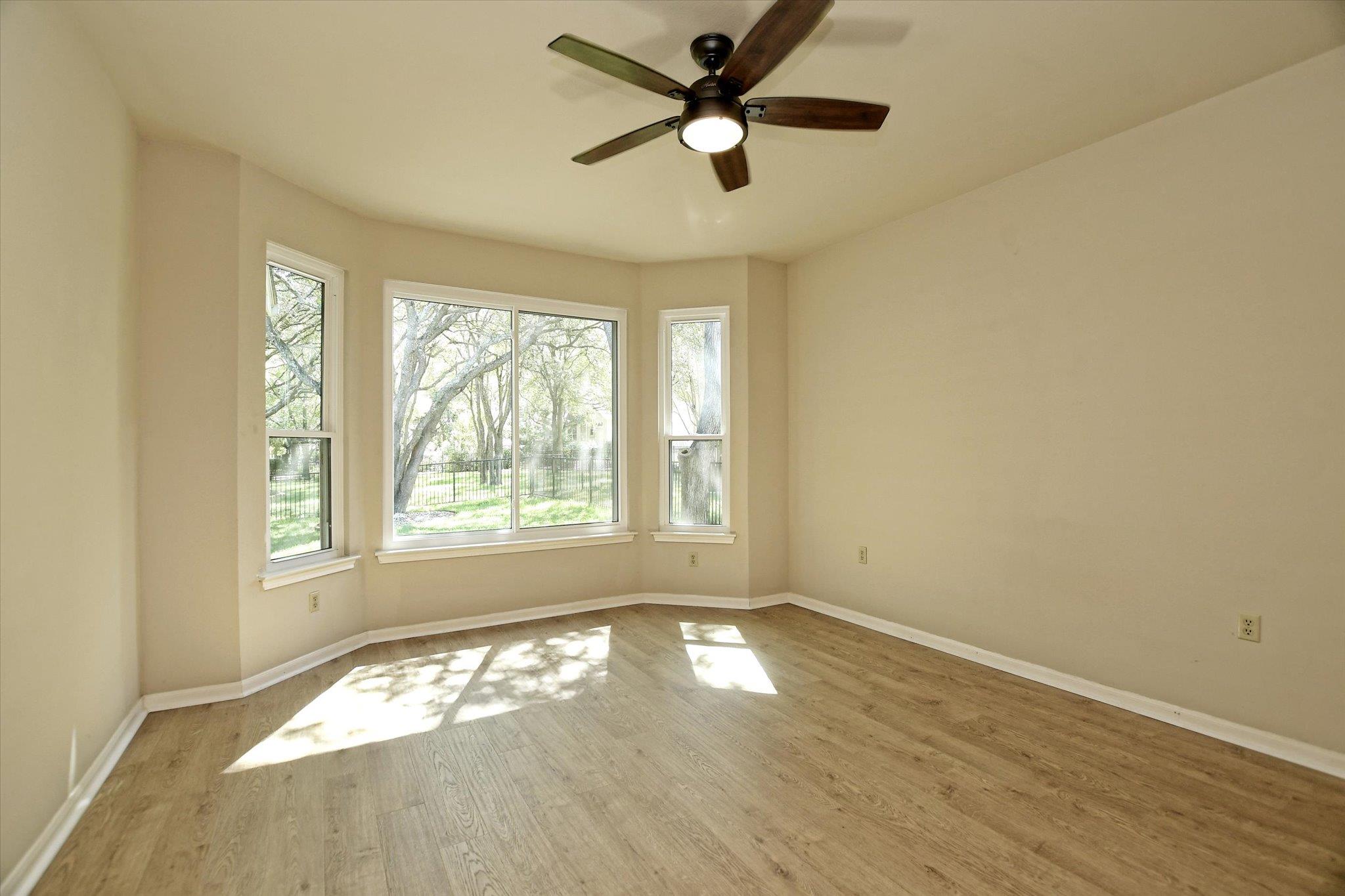 103 Elderberry St Property Photo 15