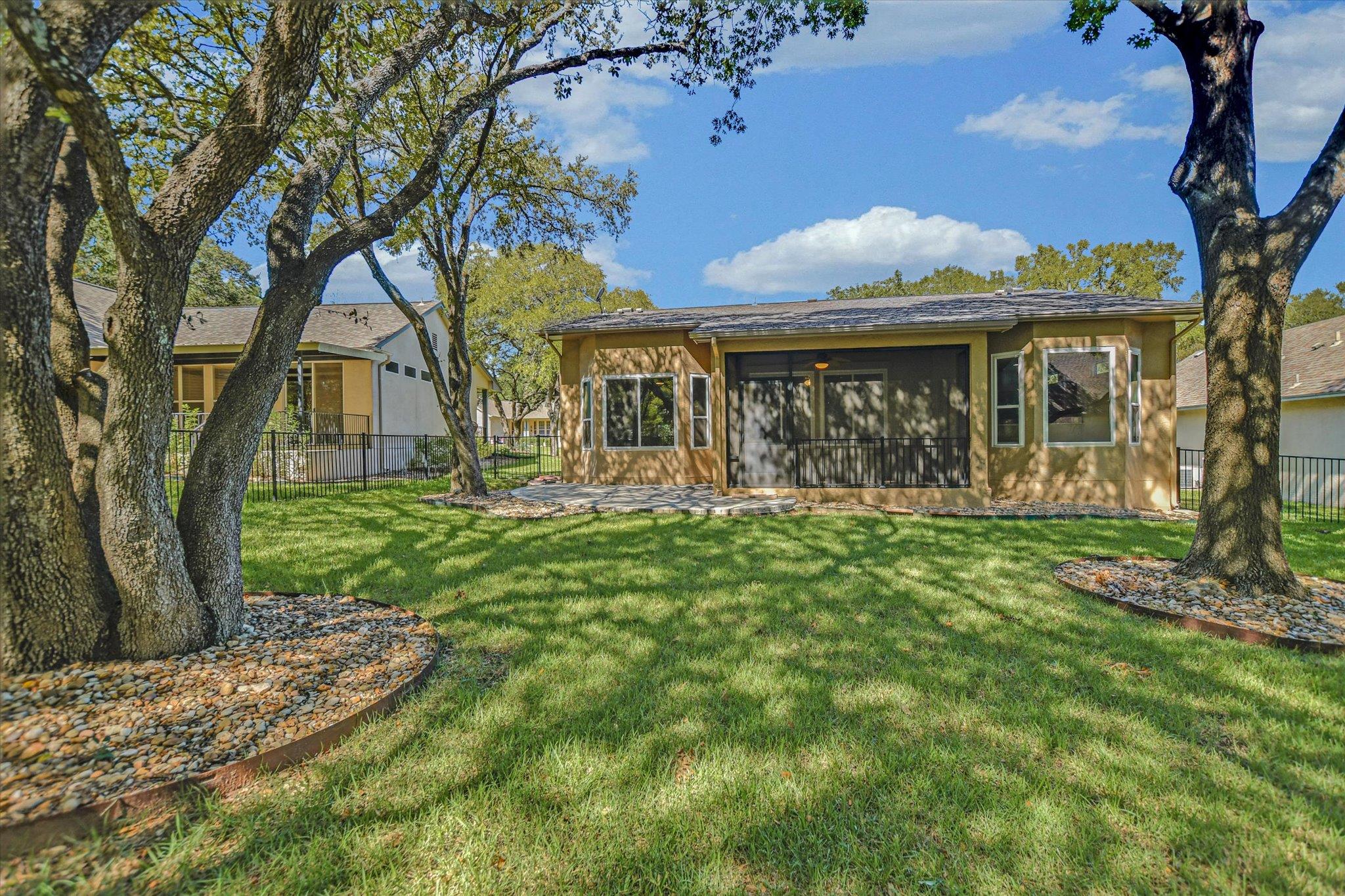 103 Elderberry St Property Photo 25