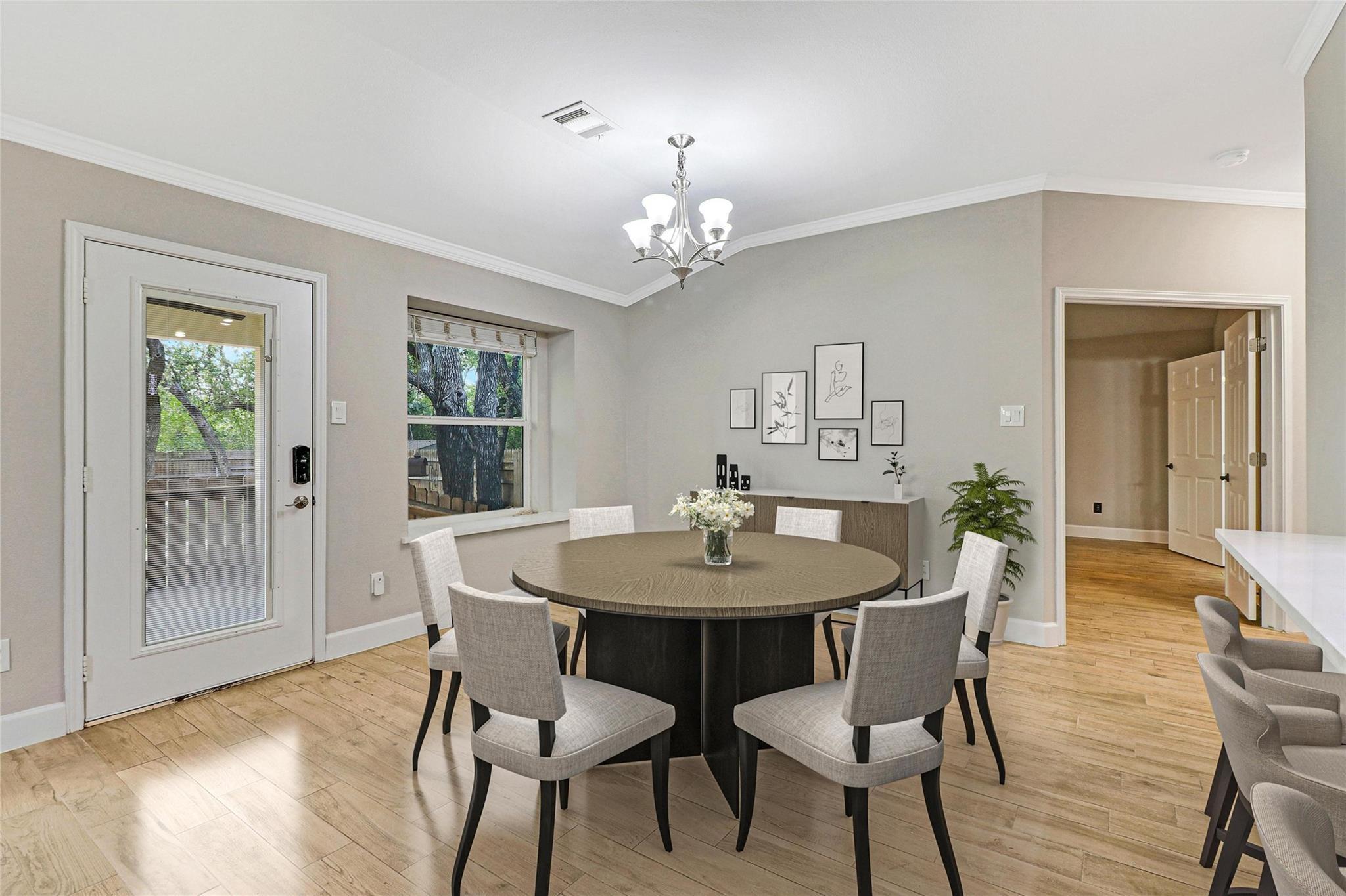 305 Dayna Cv Property Photo 4