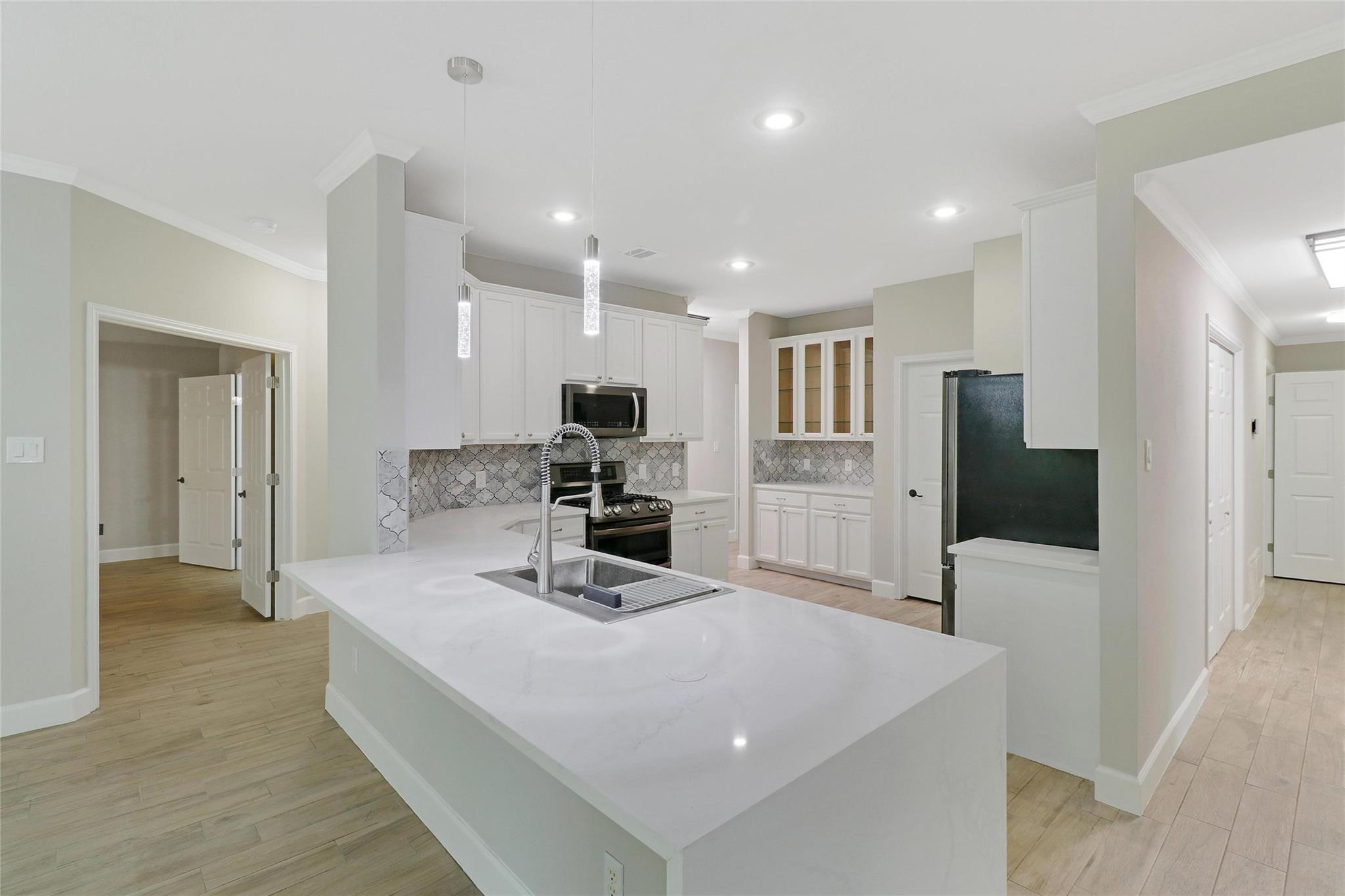 305 Dayna Cv Property Photo 10
