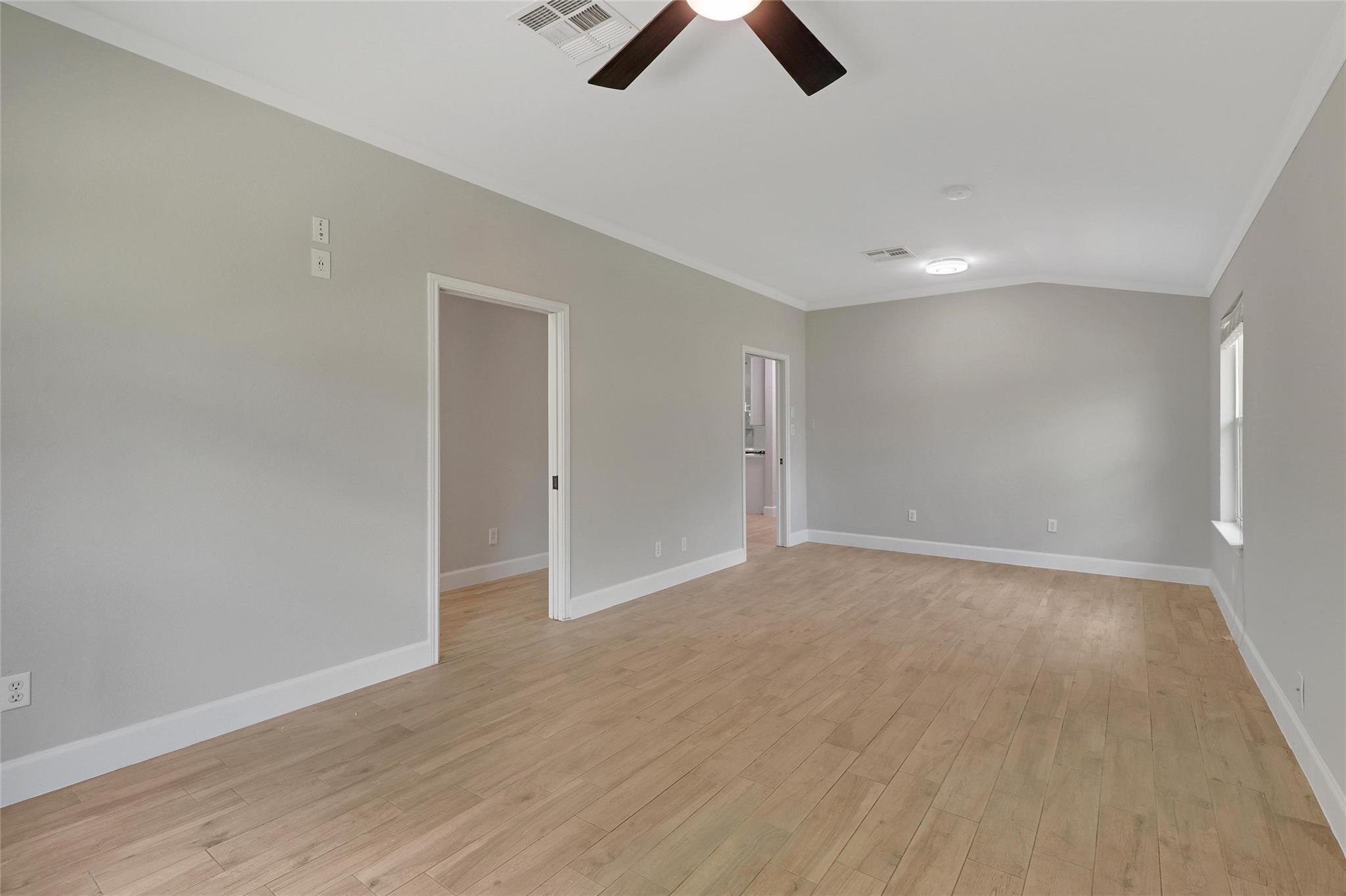 305 Dayna Cv Property Photo 15