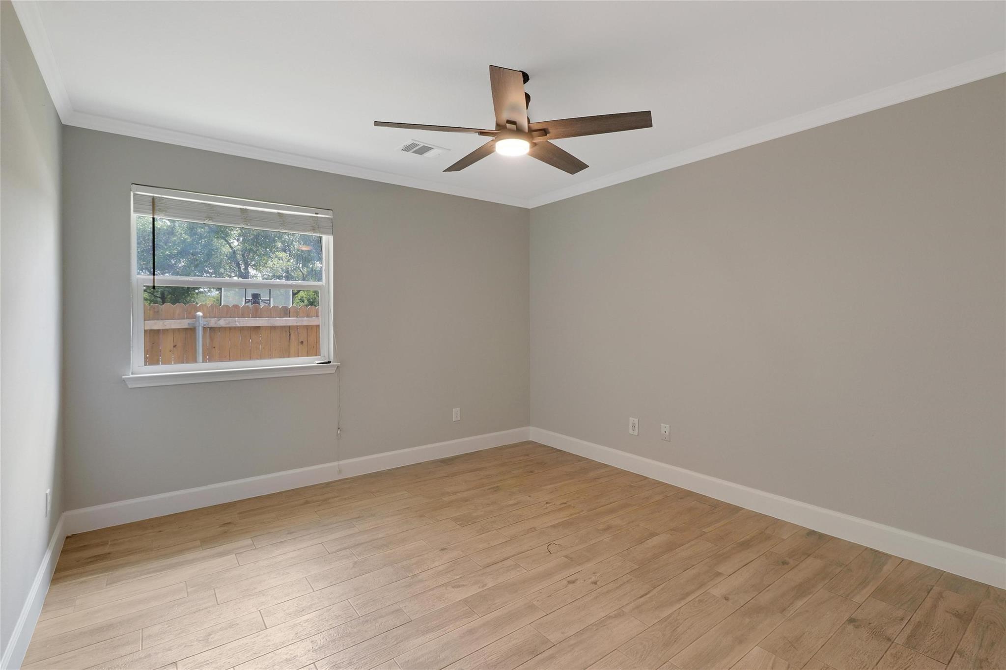 305 Dayna Cv Property Photo 18
