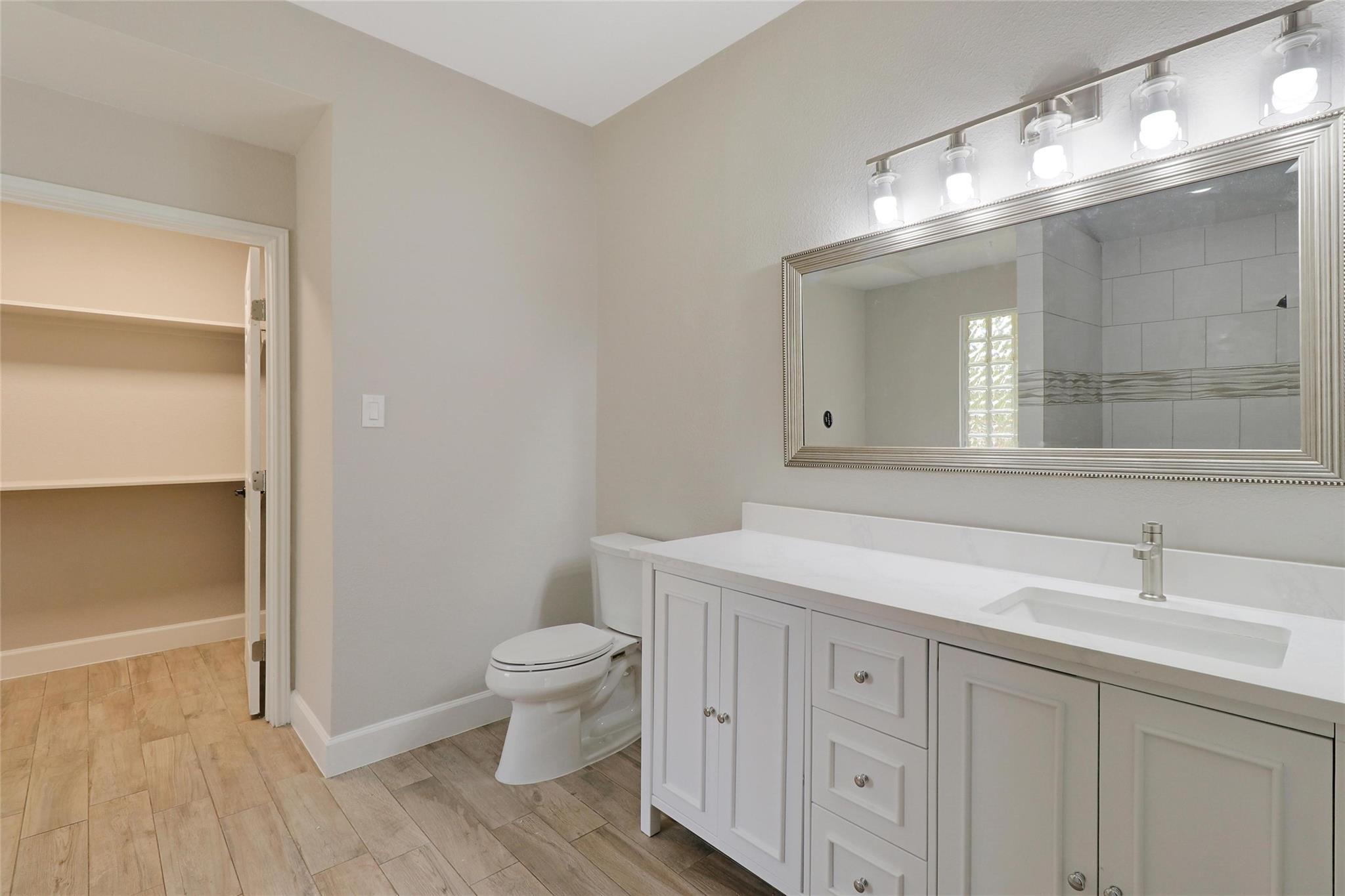 305 Dayna Cv Property Photo 19
