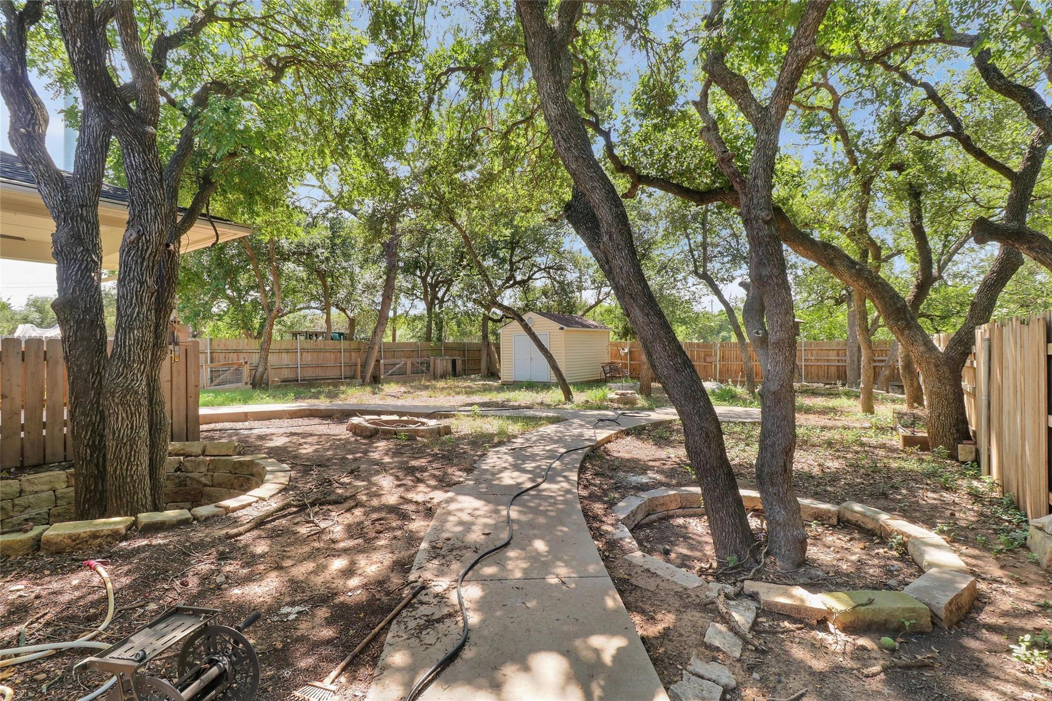 305 Dayna Cv Property Photo 27