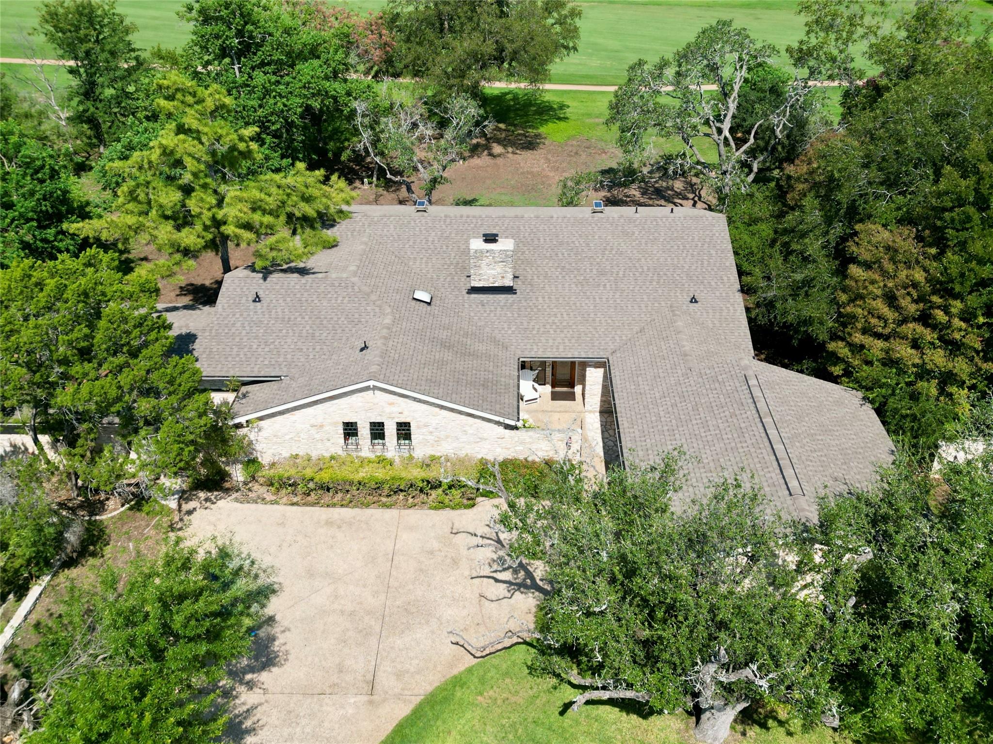 921 Vanguard St Property Photo 1