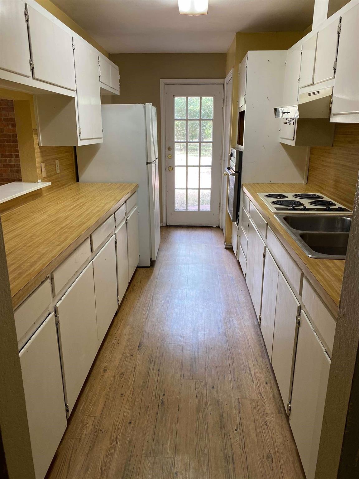 1014 Bois D Arc St #a Property Photo 2