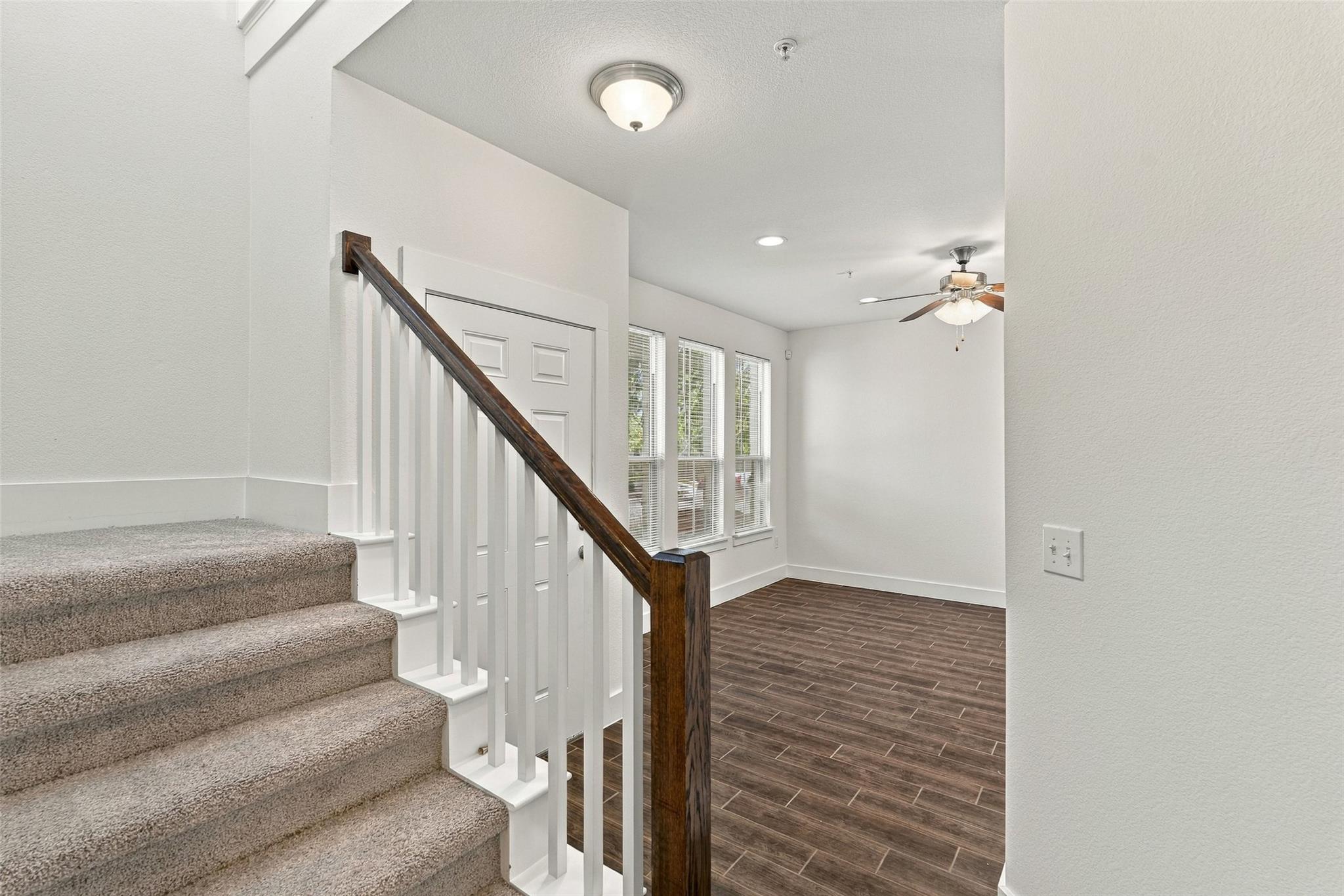 7414 Wolverine St Property Photo 6