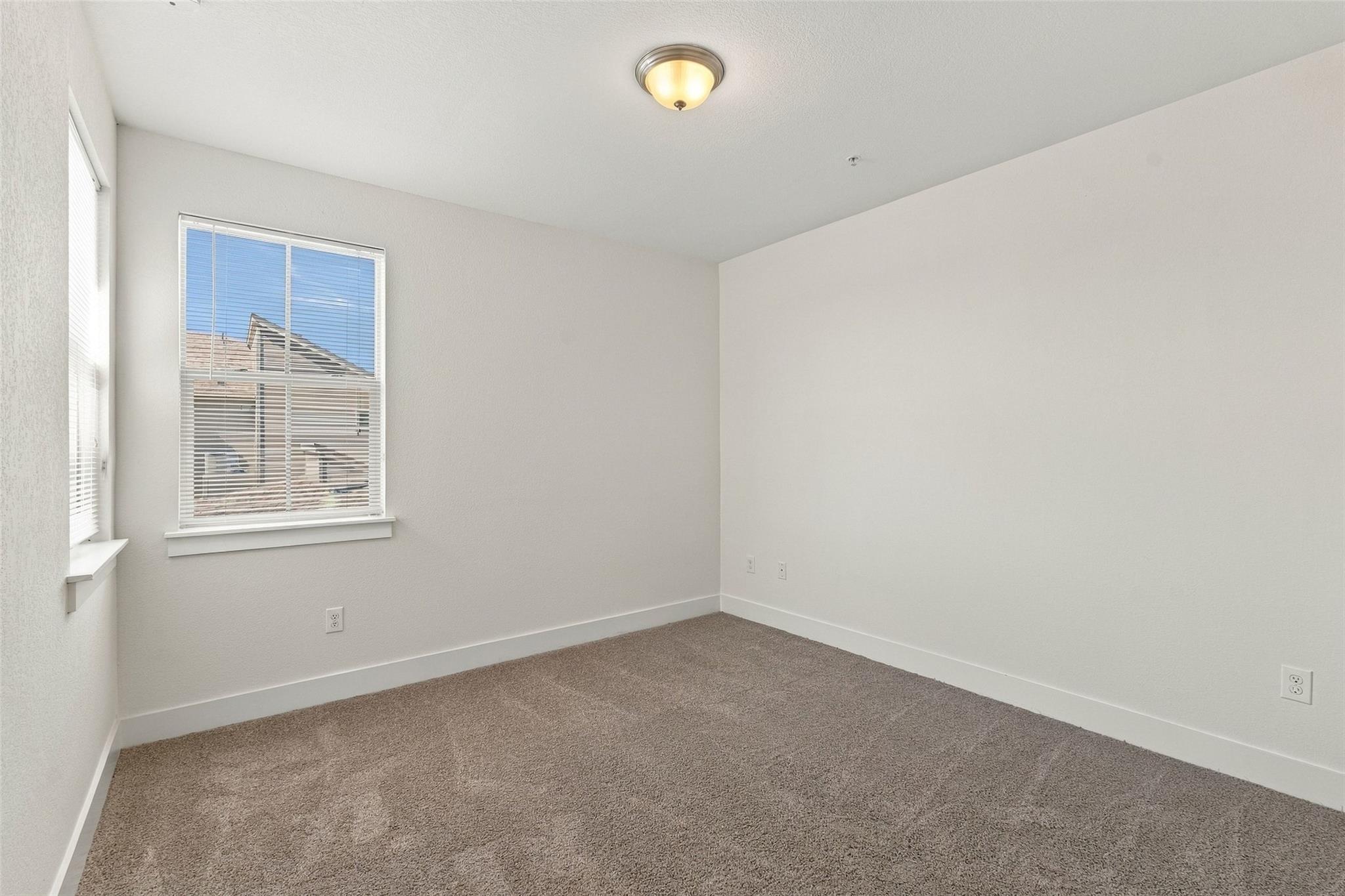 7414 Wolverine St Property Photo 18