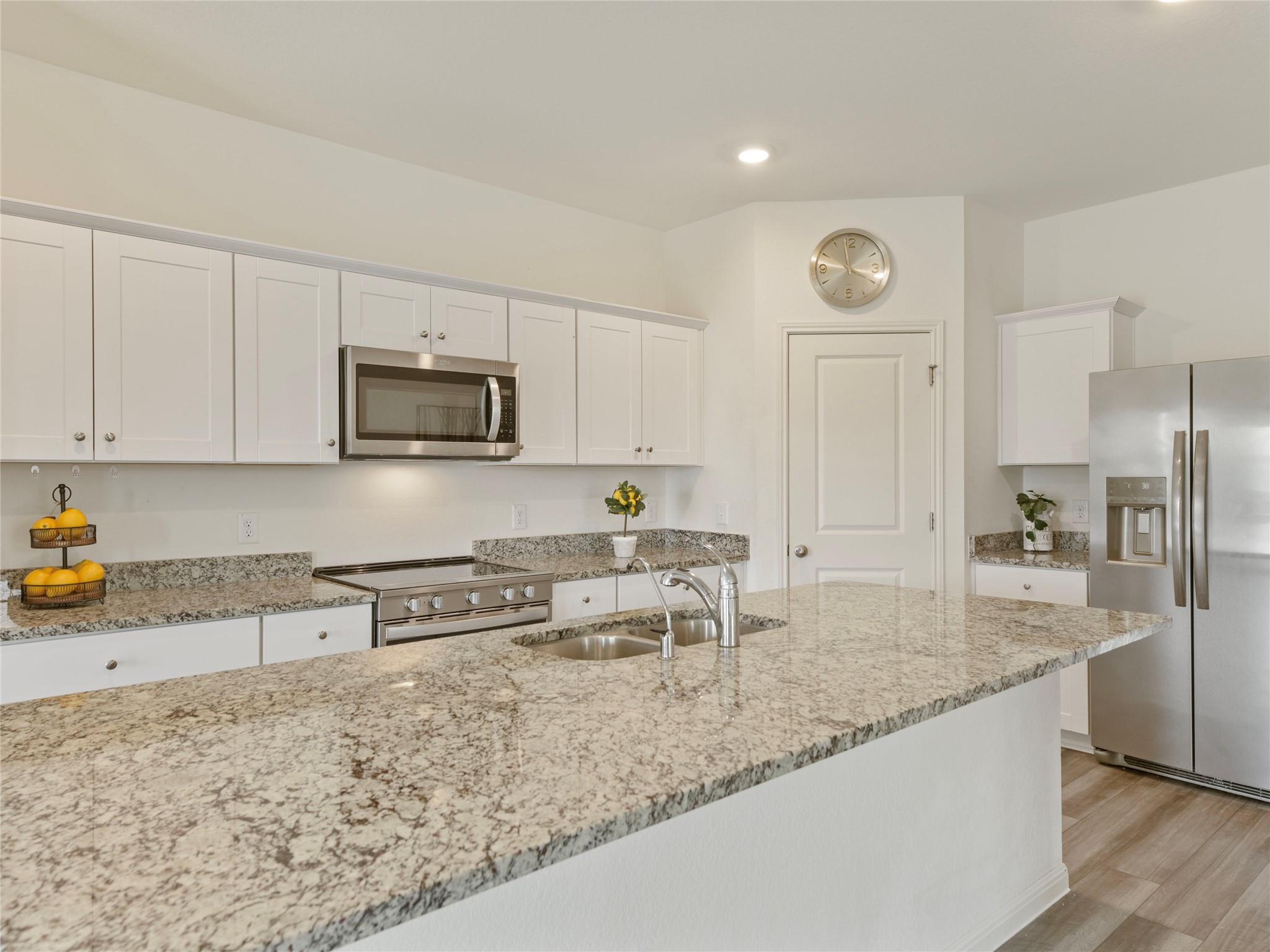19517 Caymus Dr Property Photo 8