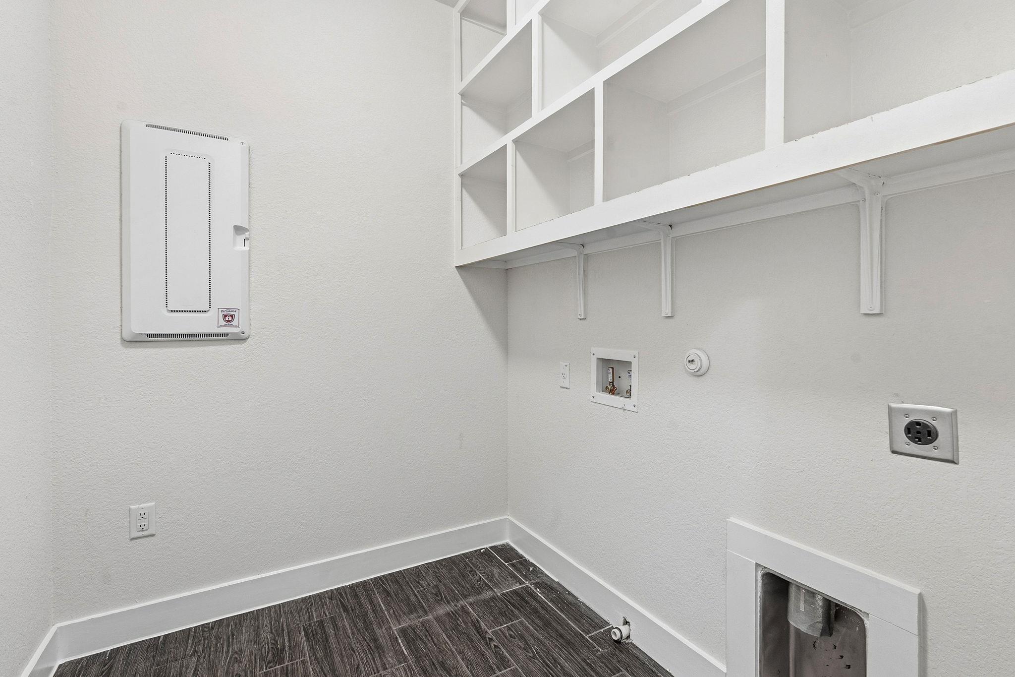 14215 Alloro Dr Property Photo 27