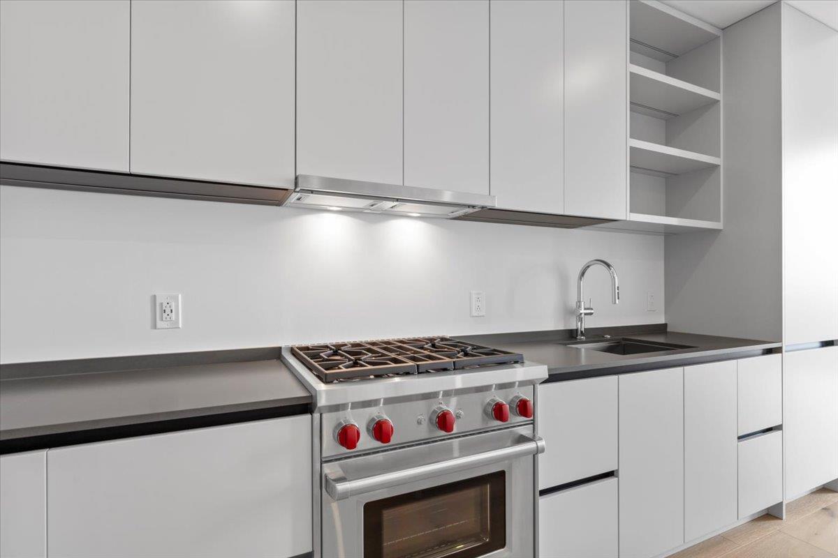 610 Davis St #2503 Property Photo 5