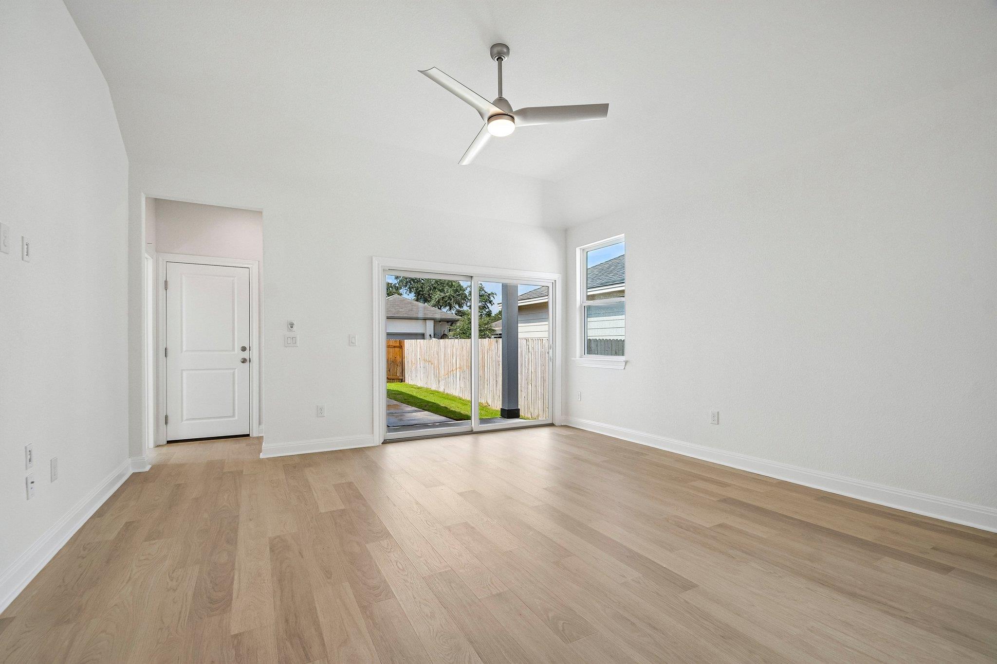 773 Treadwell Ln Property Photo 6