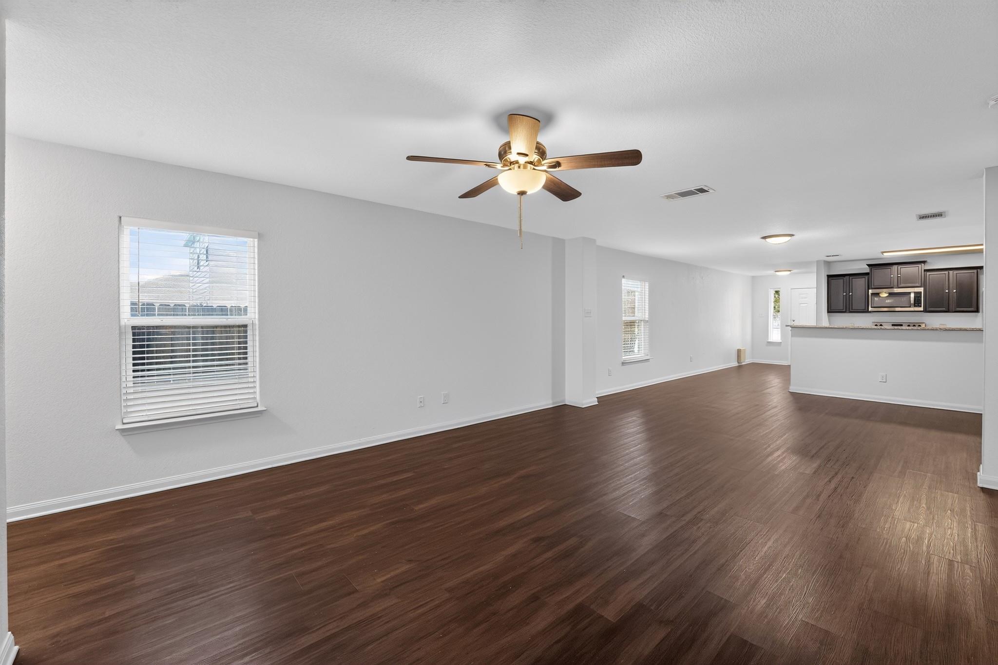 1564 Breanna Ln Property Photo 4