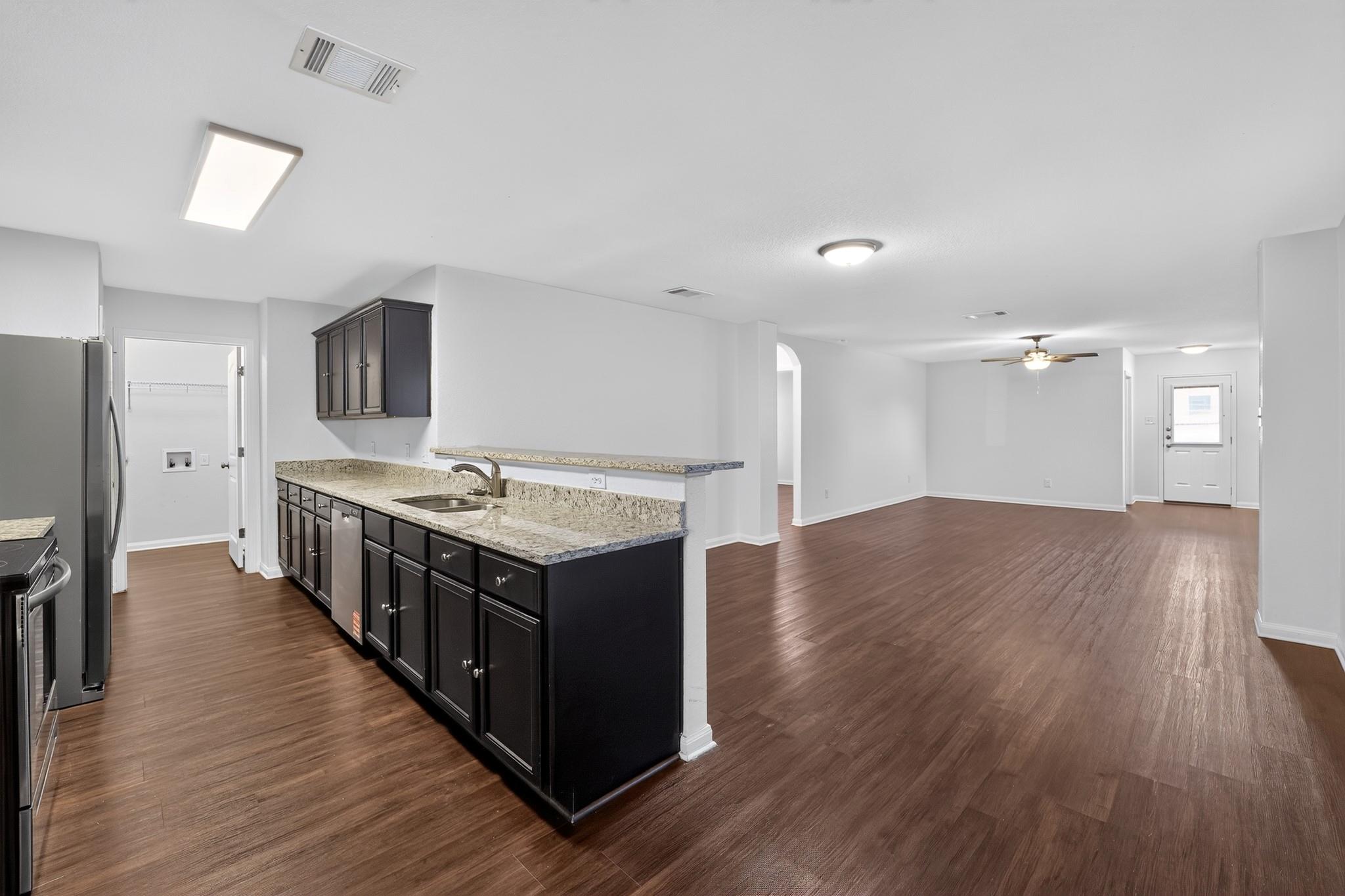 1564 Breanna Ln Property Photo 5