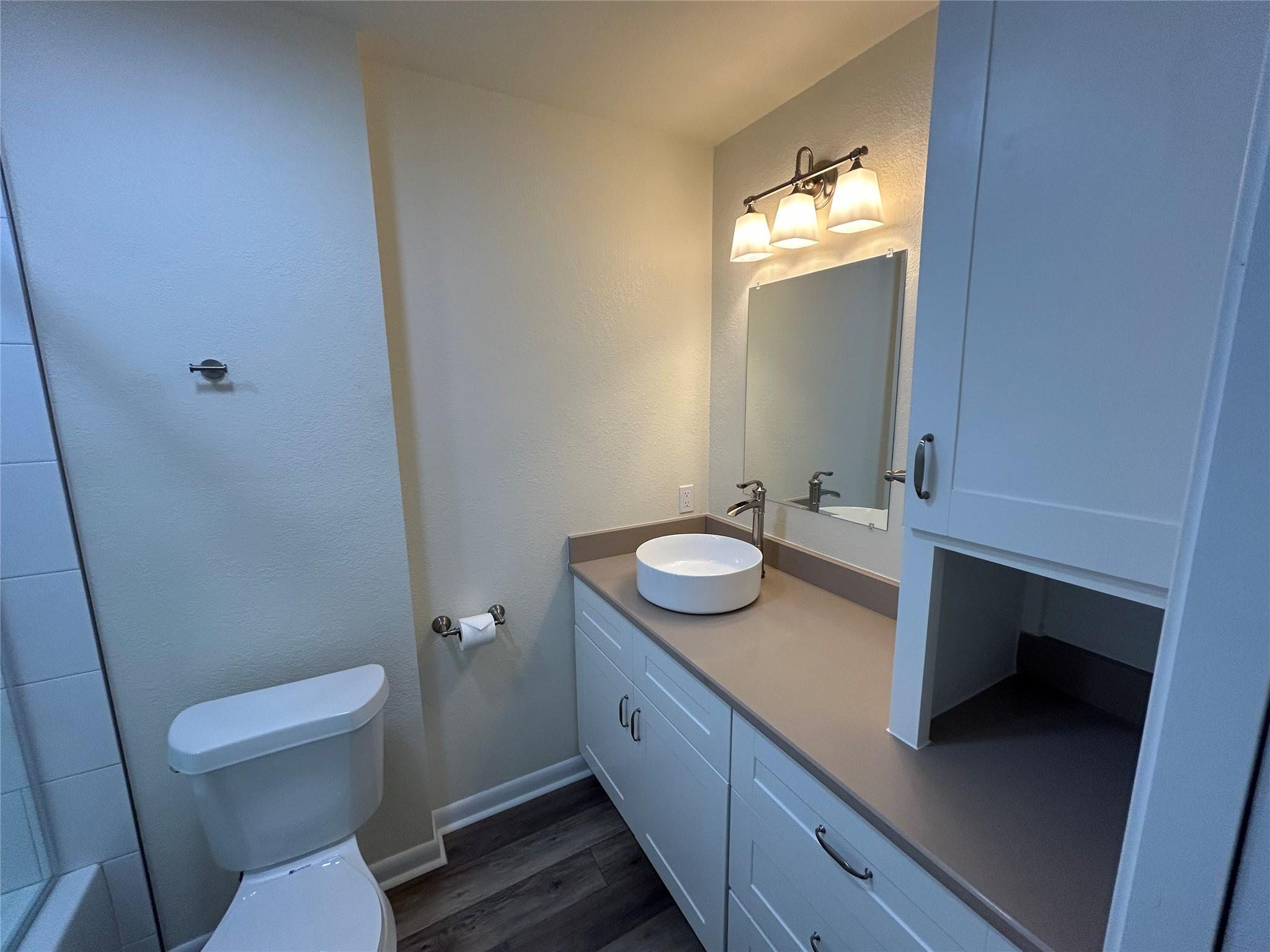 100 Bay Point Dr #8 Property Photo 11