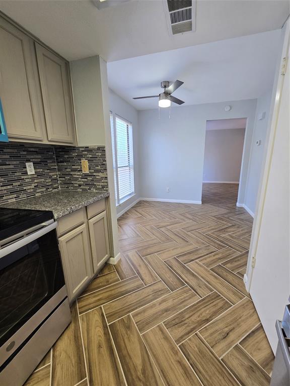 13351 Water Oak Ln #b Property Photo 7