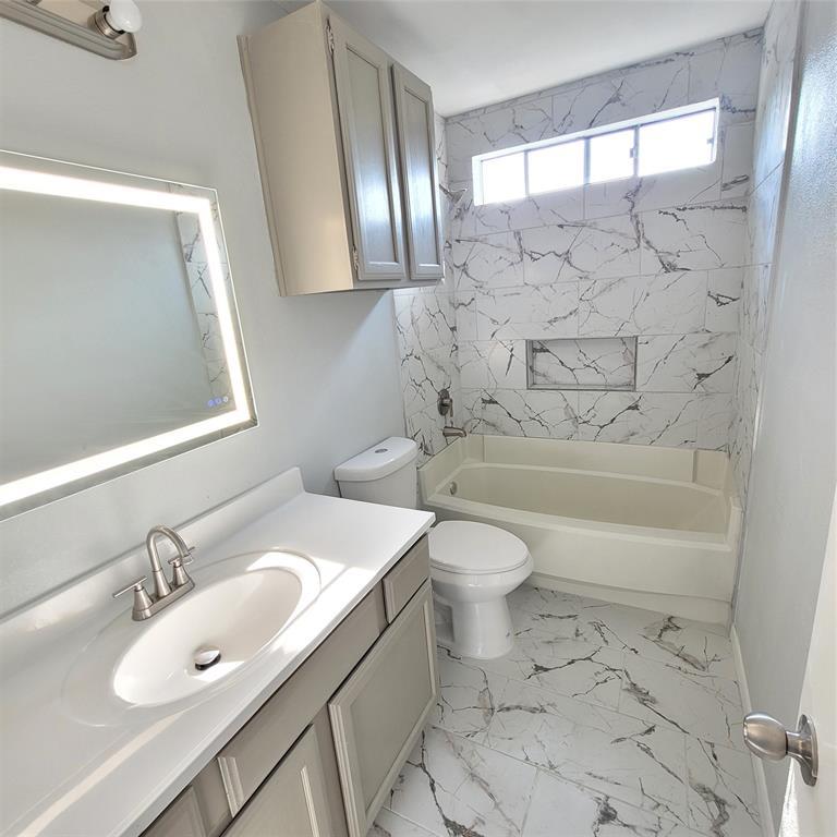 13351 Water Oak Ln #b Property Photo 11