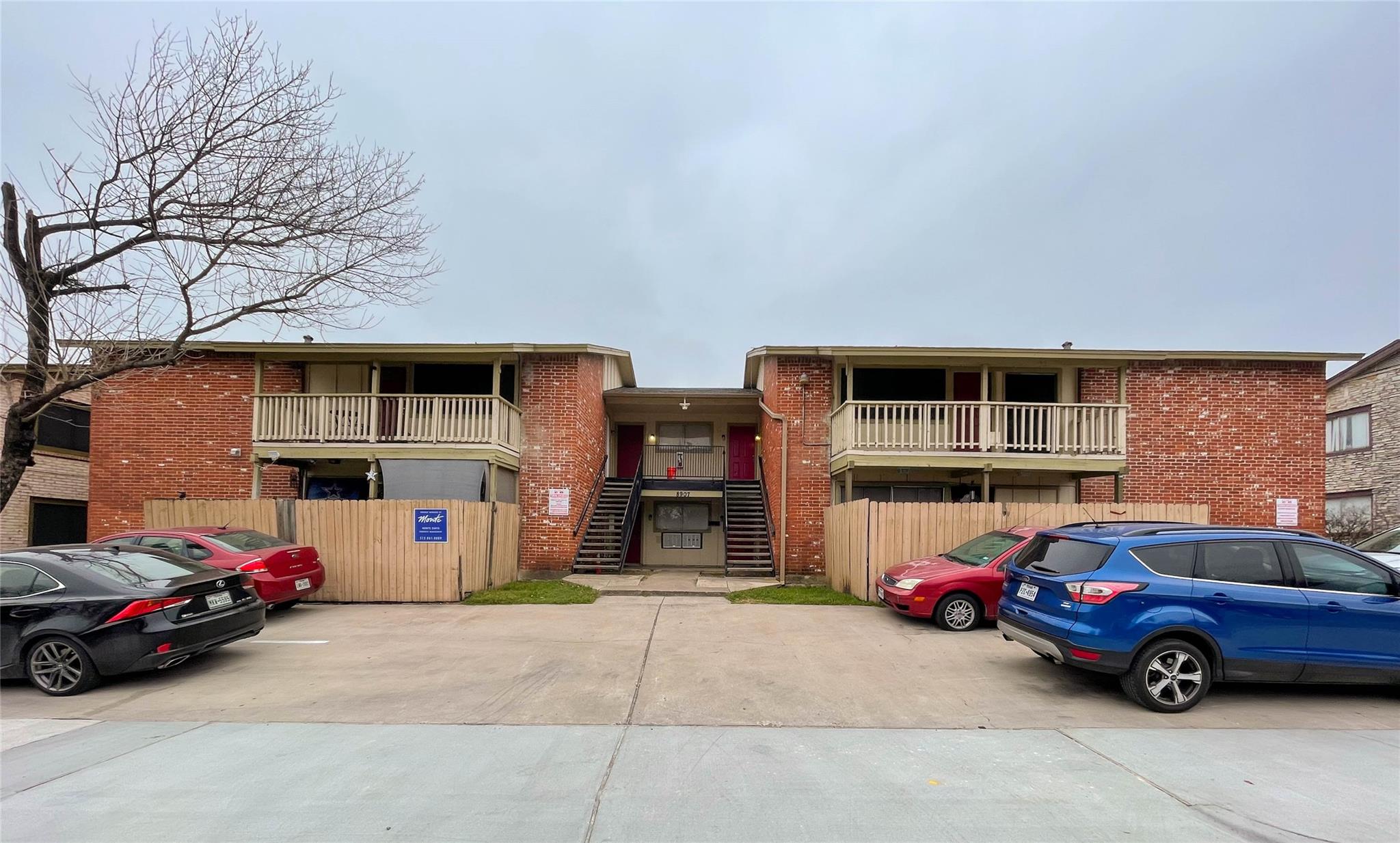 8907 Parkfield Dr #204 Property Photo 1