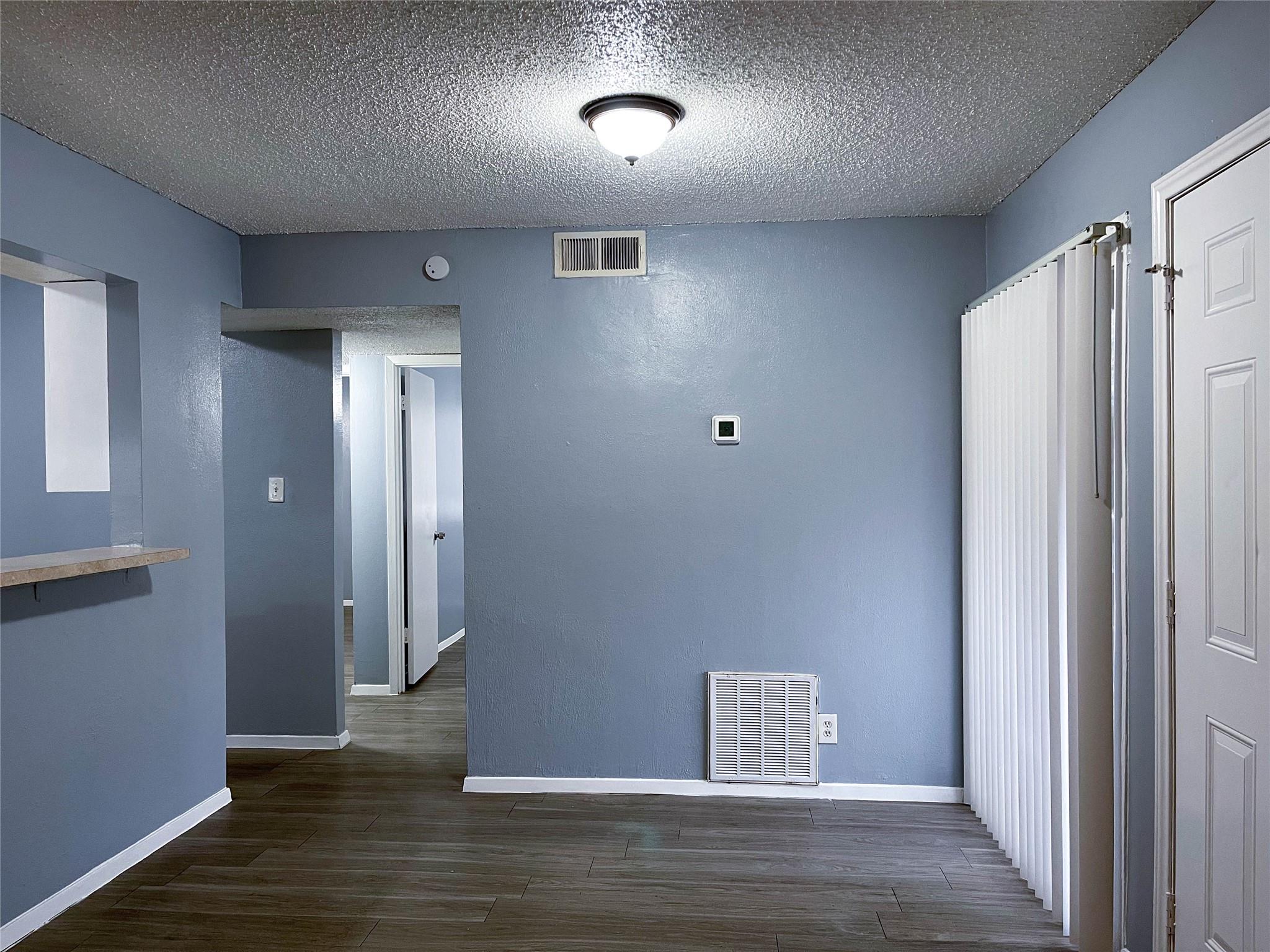 8907 Parkfield Dr #204 Property Photo 6