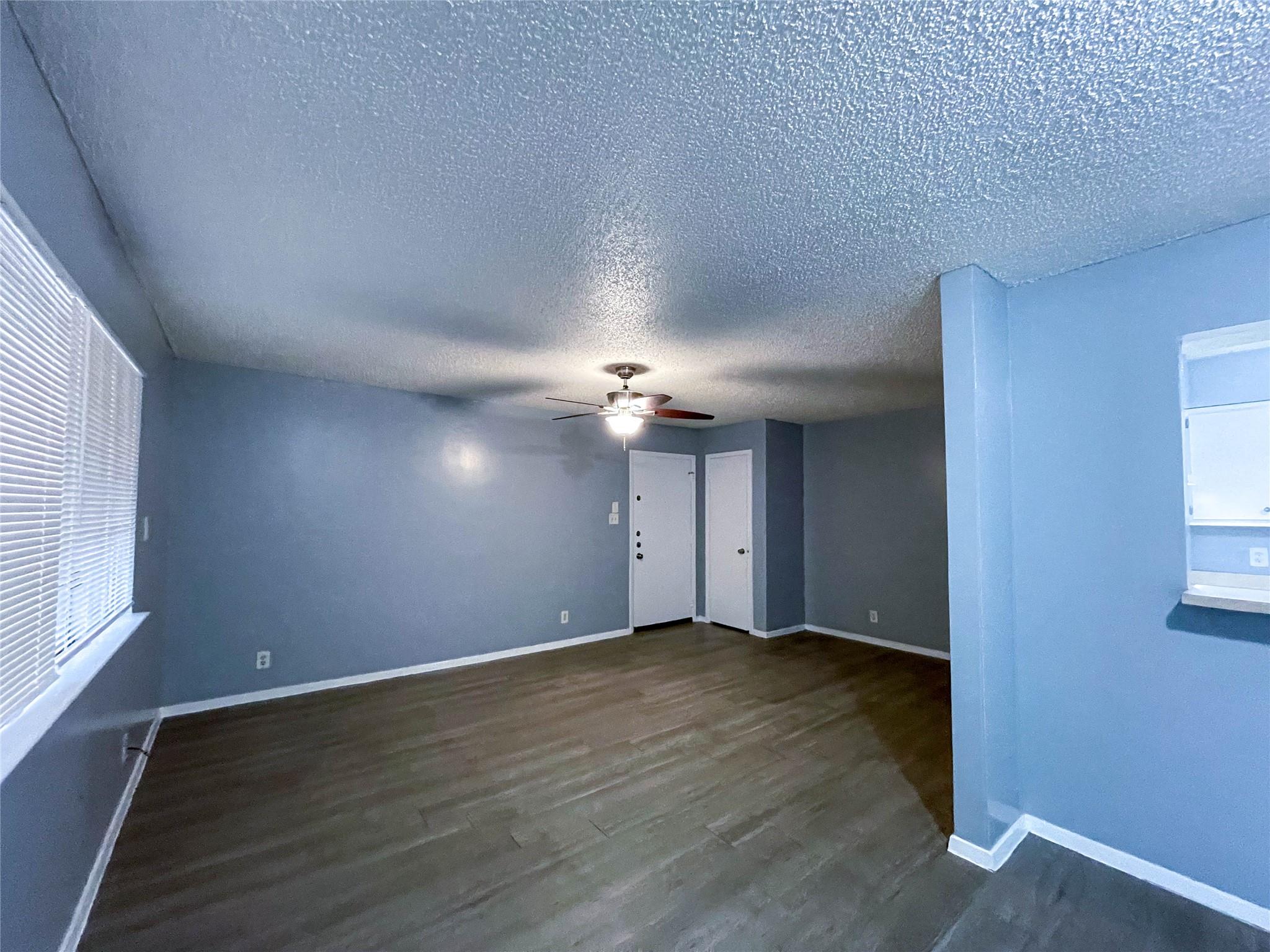 8907 Parkfield Dr #204 Property Photo 8