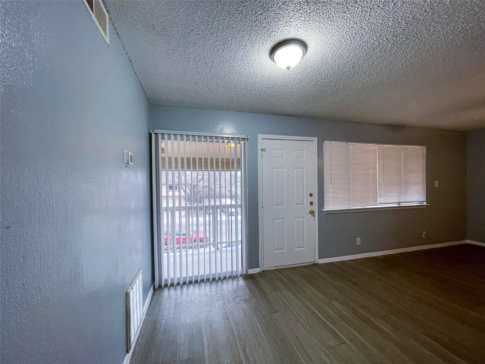 8907 Parkfield Dr #204 Property Photo 11