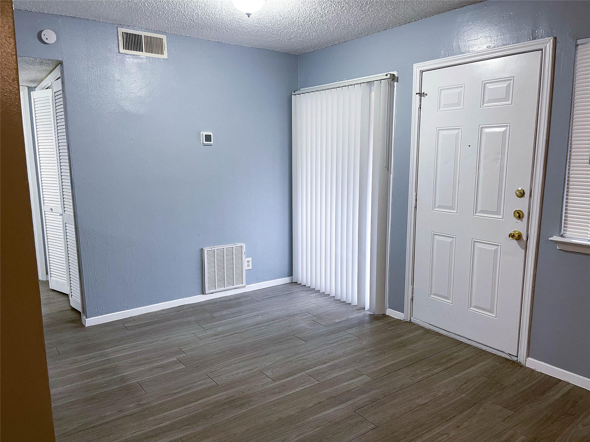 8907 Parkfield Dr #204 Property Photo 12