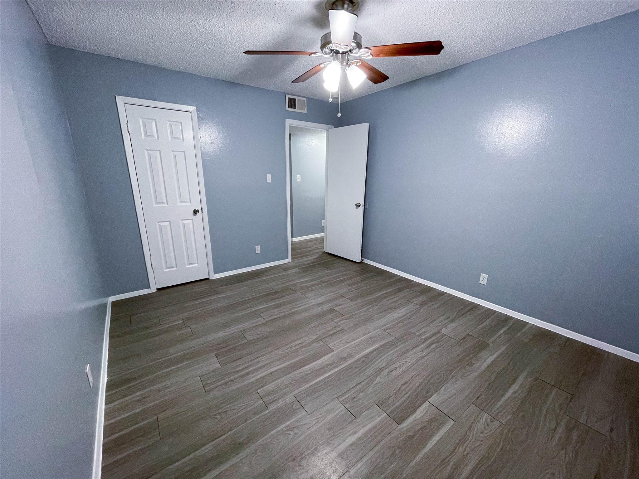 8907 Parkfield Dr #204 Property Photo 14