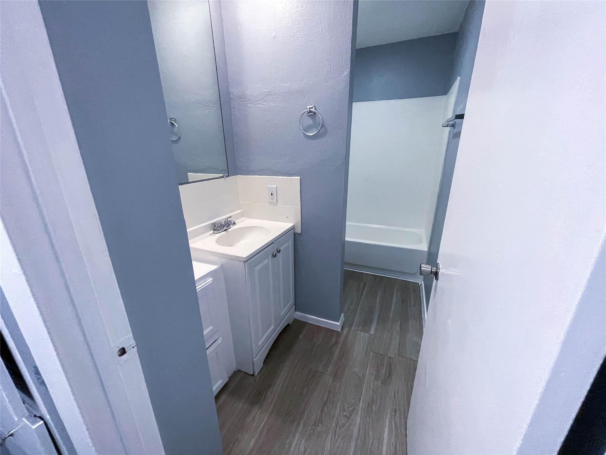 8907 Parkfield Dr #204 Property Photo 25