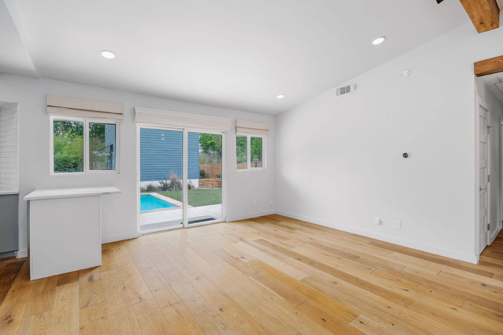 5303 Beechmoor Dr Property Photo 4