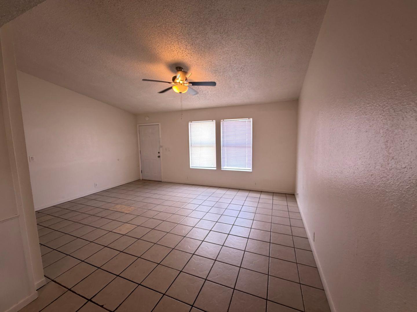 212 Aster St #a Property Photo 2