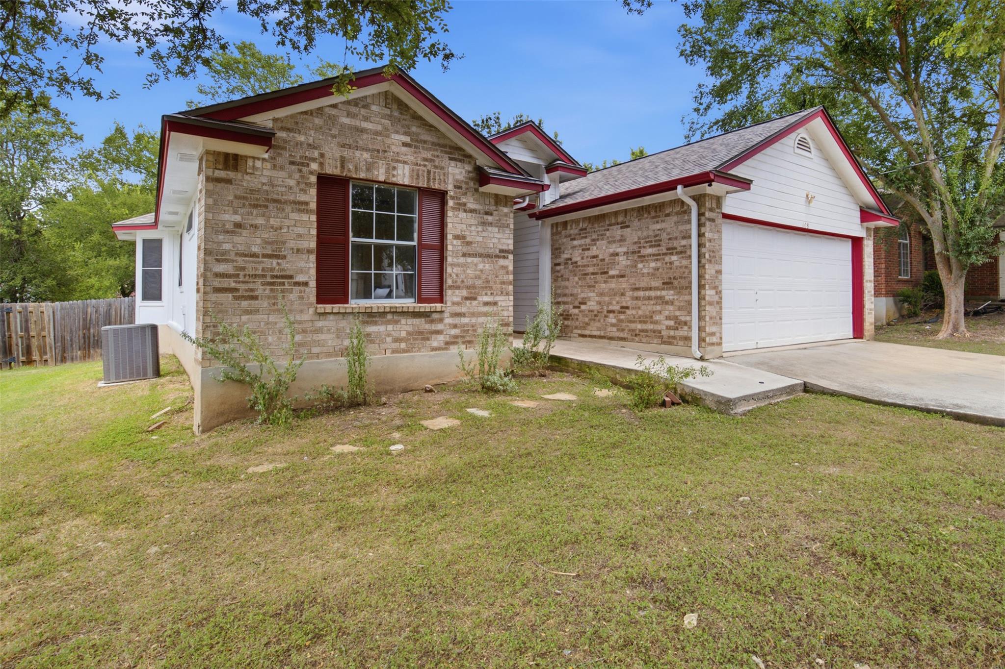 108 Songbird Ct Property Photo 3