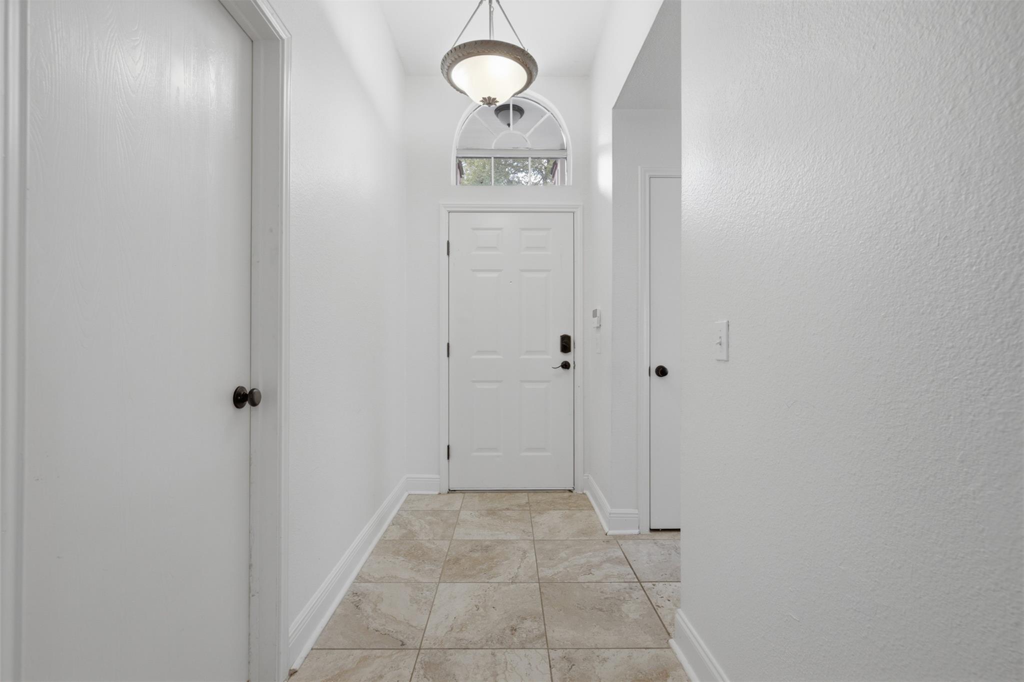 108 Songbird Ct Property Photo 5