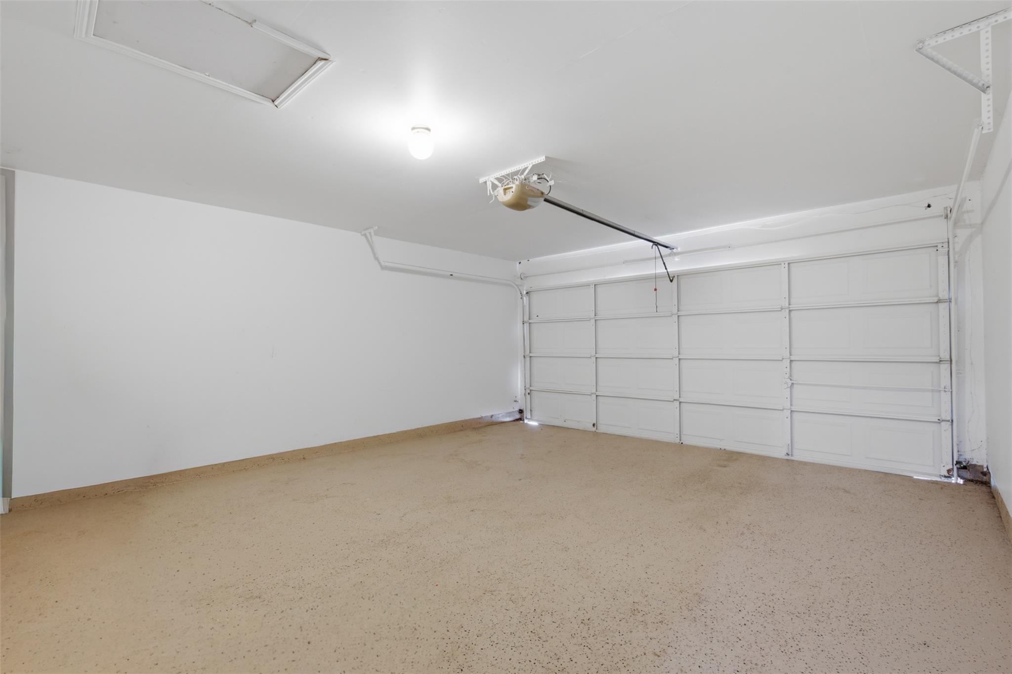 108 Songbird Ct Property Photo 31