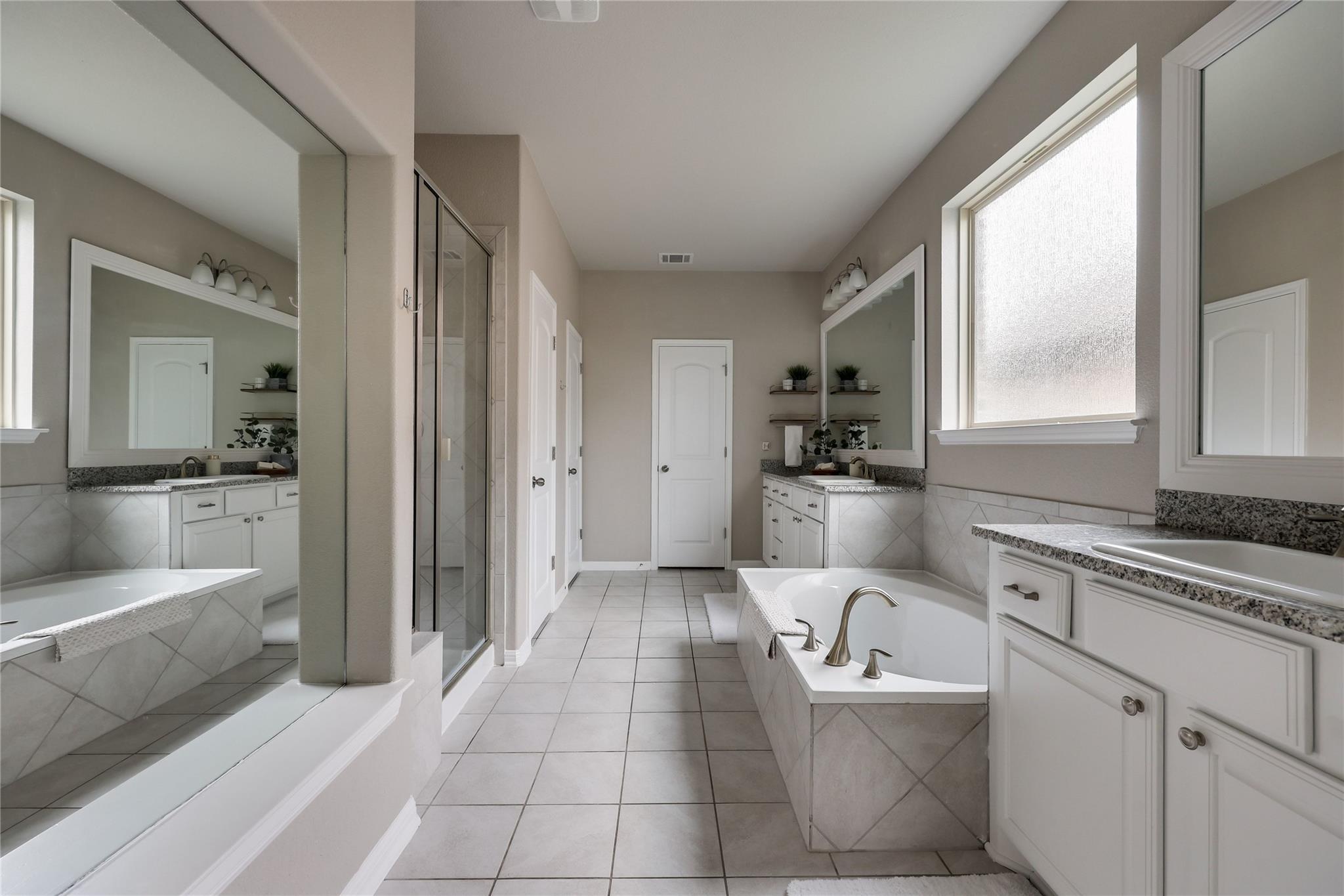 2515 Portici Pass Property Photo 27