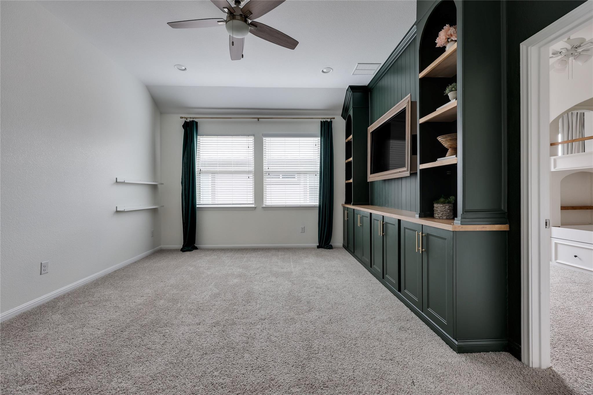 2515 Portici Pass Property Photo 33