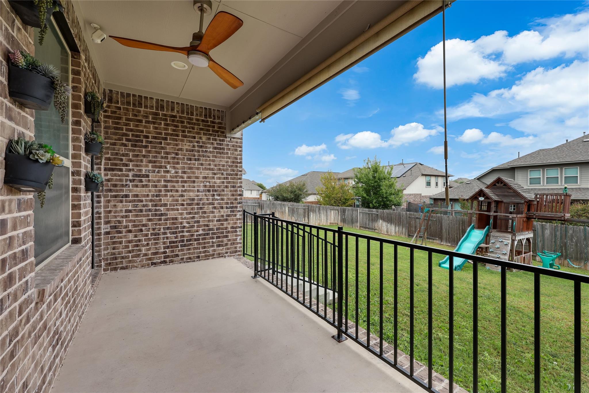 2515 Portici Pass Property Photo 38