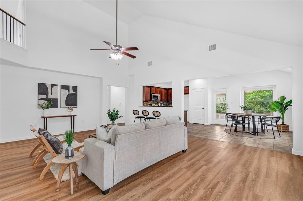 429 Tula Trl Property Photo 4