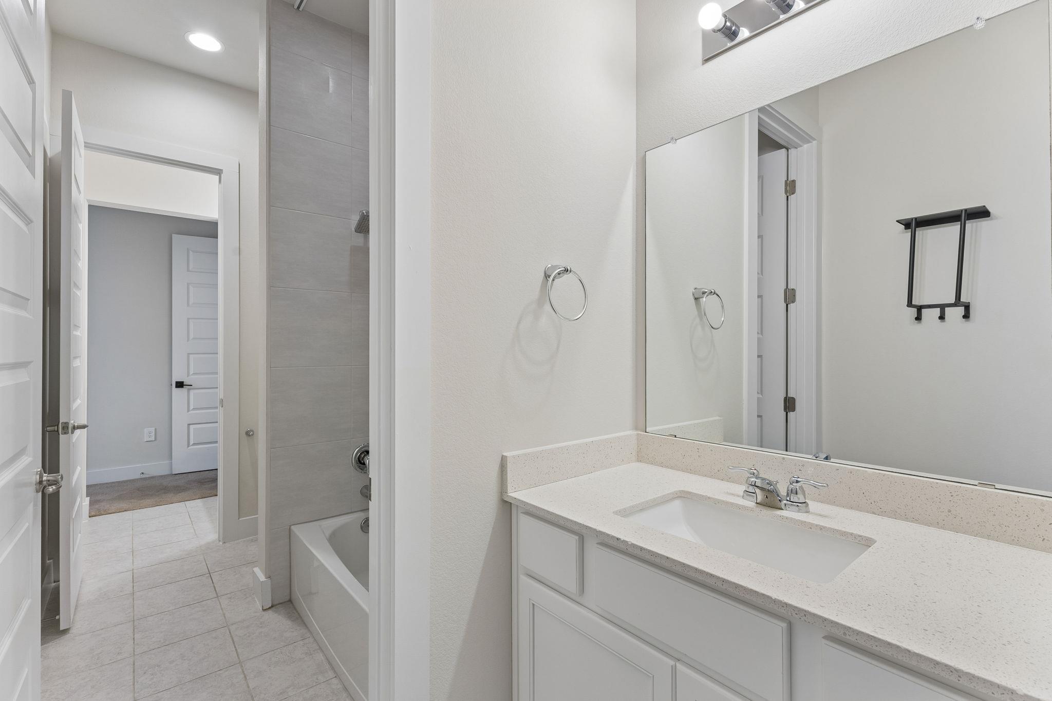 8500 Apogee Blvd Property Photo 23