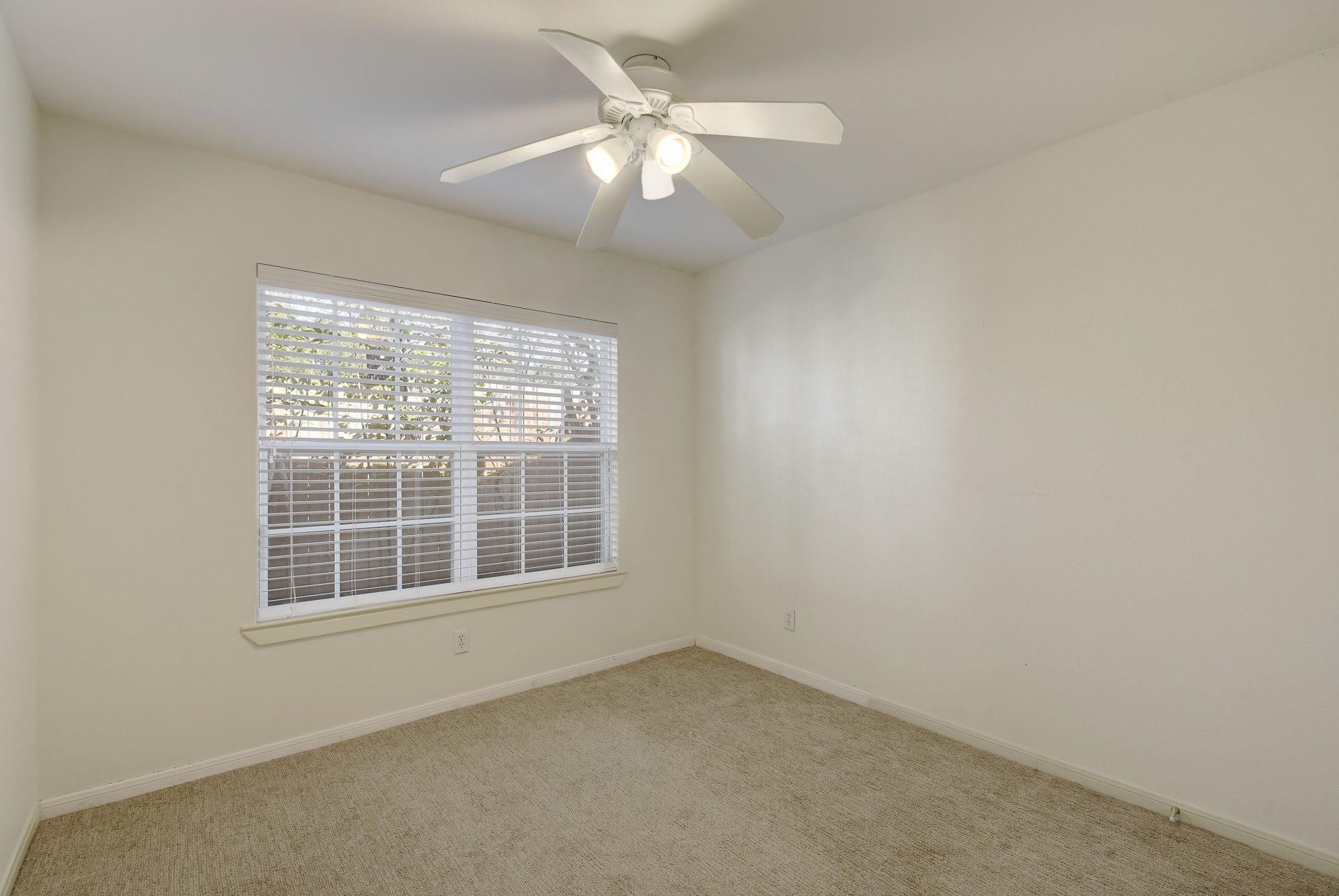 1909 Winsted Ln Property Photo 26