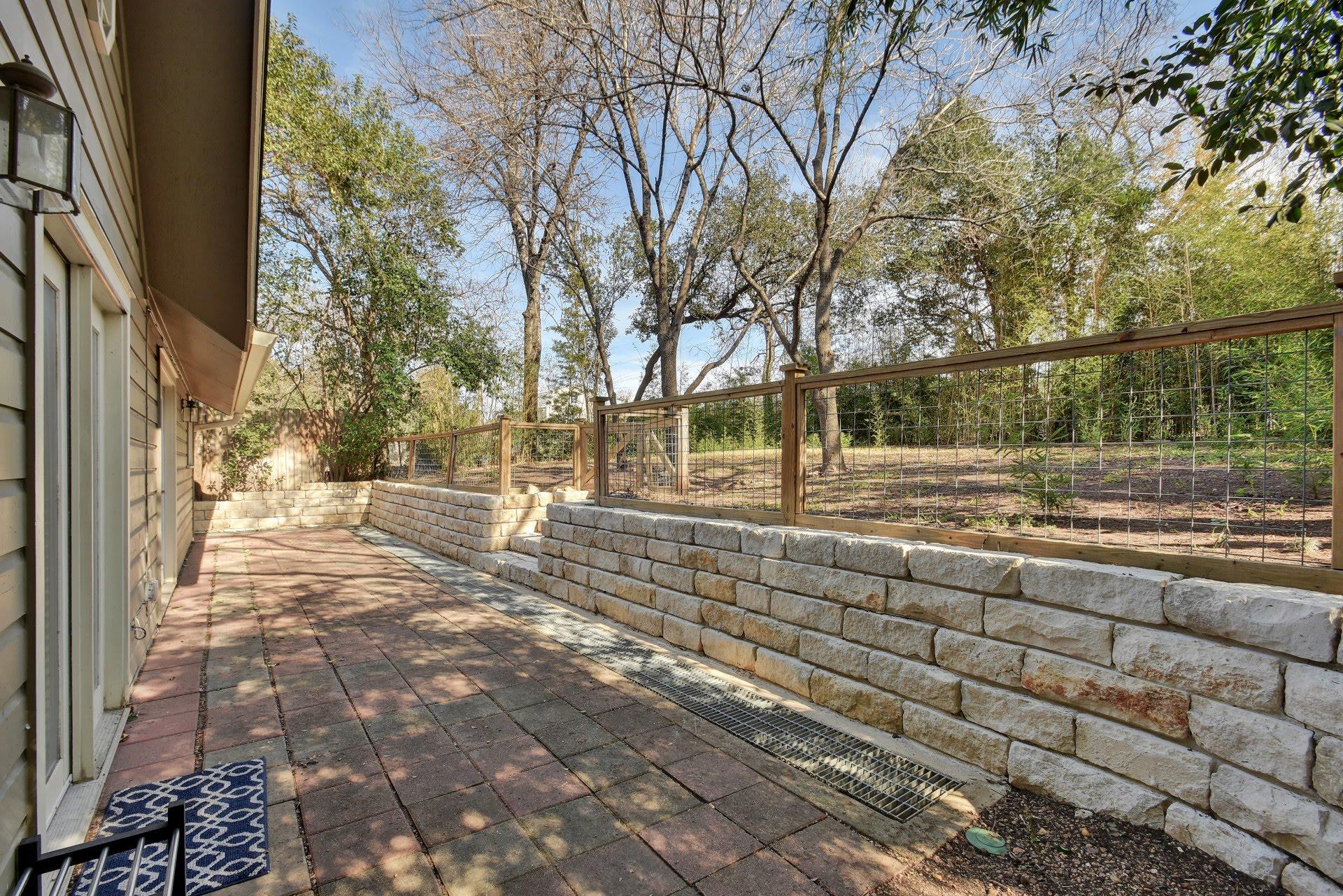 1909 Winsted Ln Property Photo 30