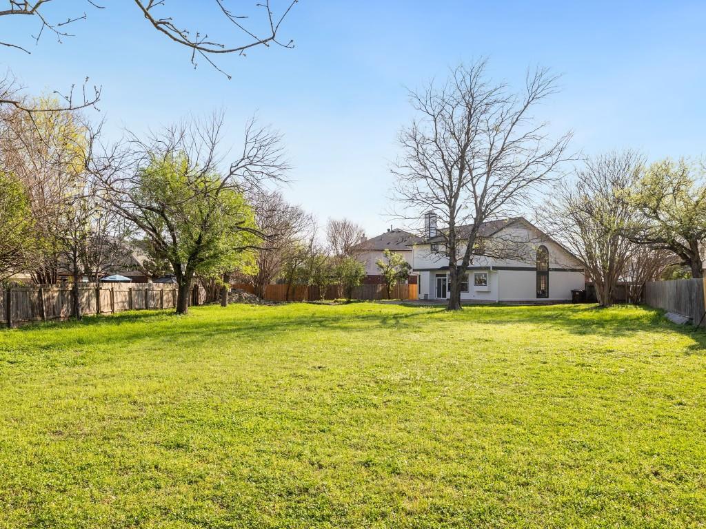 1805 White Oak Cv Property Photo 26