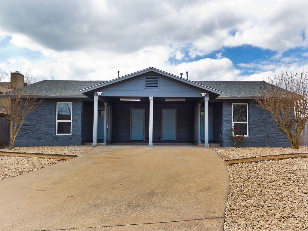 3411 Lynridge Dr #B Property Photo 1