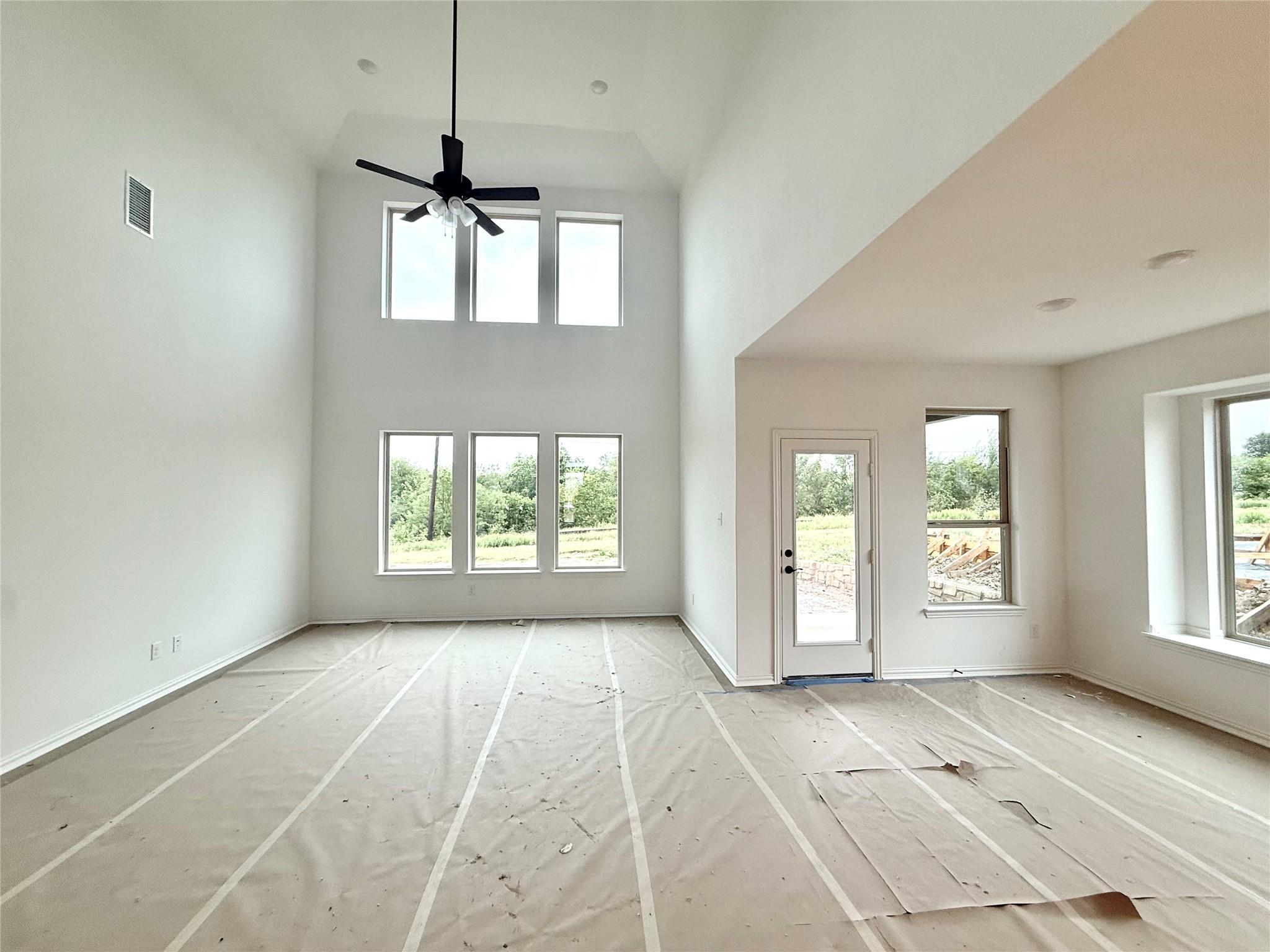 918 Kapok St Property Photo 5