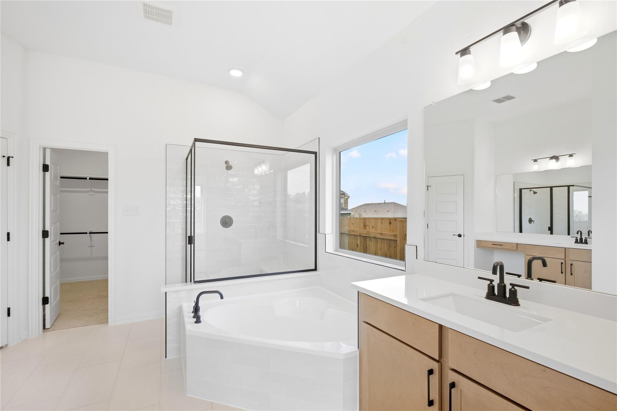 918 Kapok St Property Photo 5