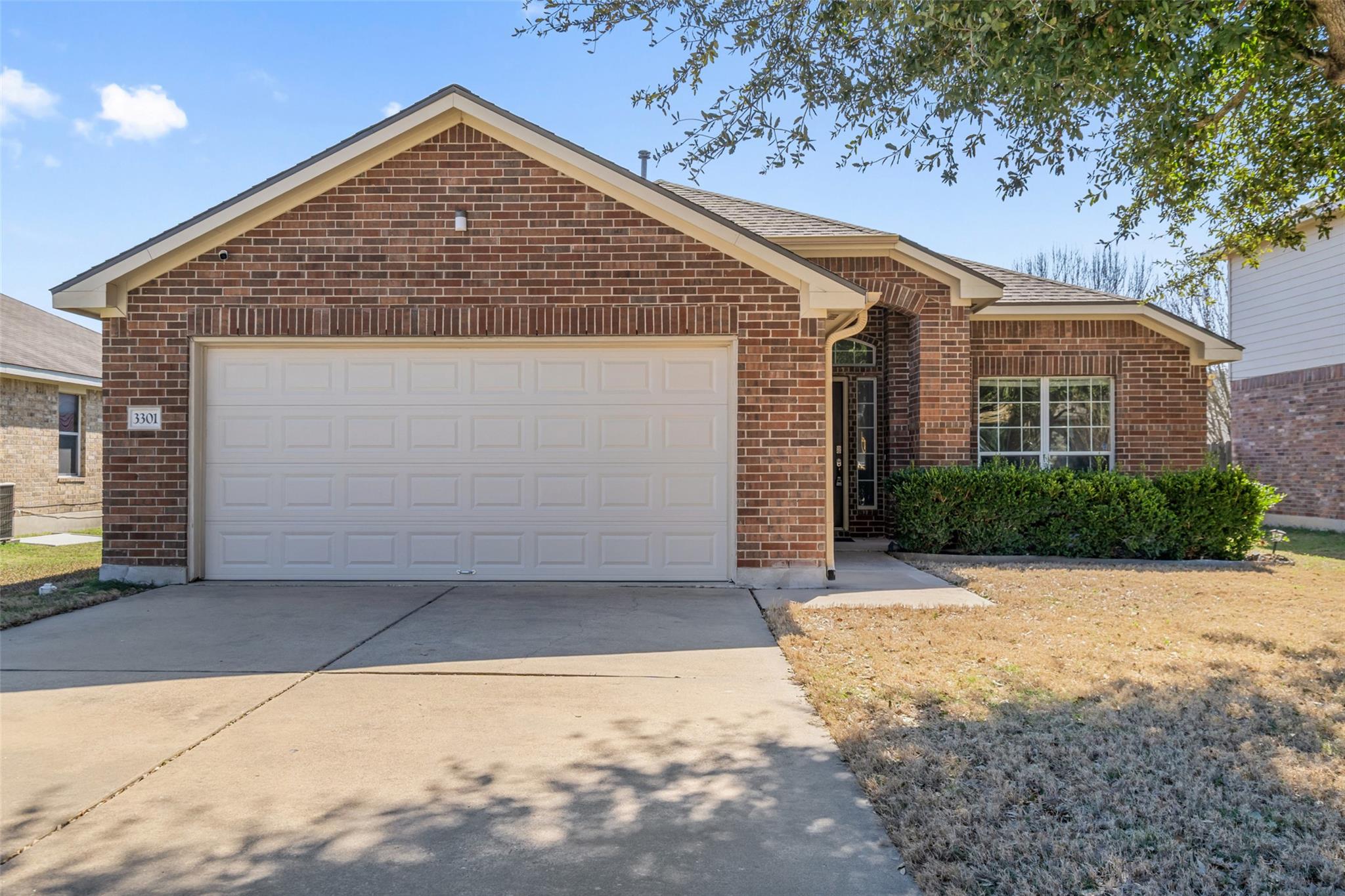 3301 Hawks Swoop Trl Property Photo 2