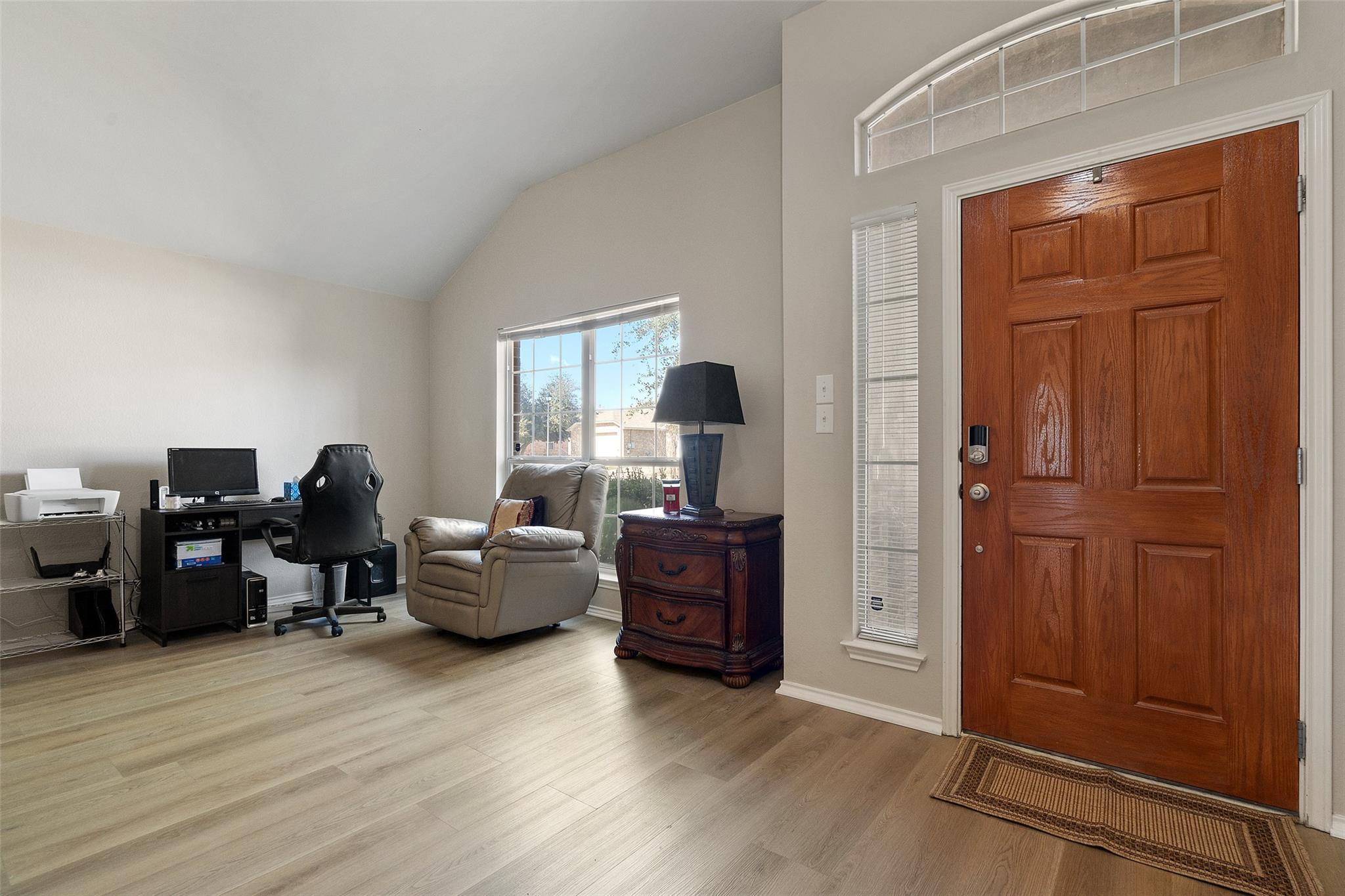 3301 Hawks Swoop Trl Property Photo 5