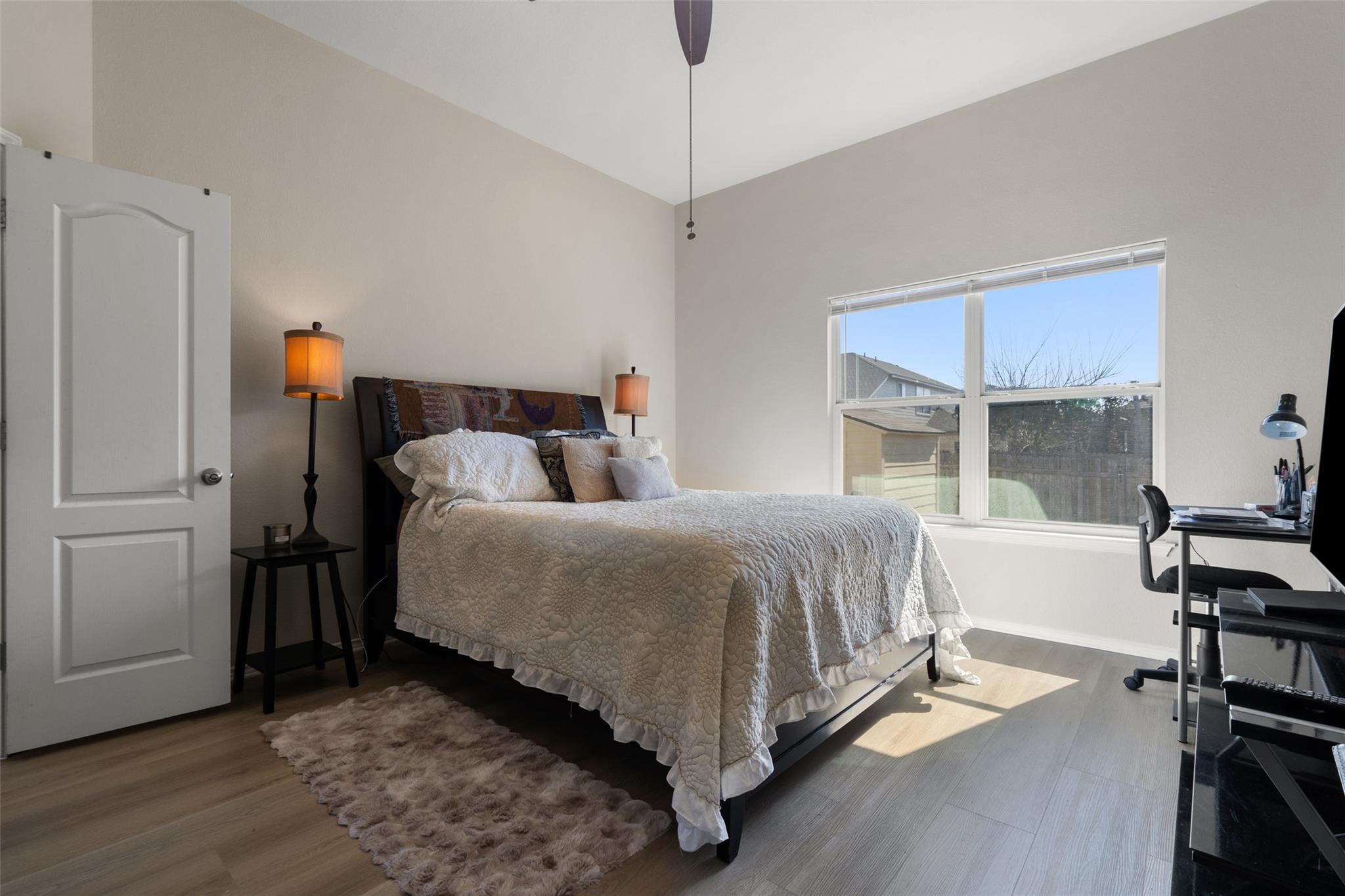 3301 Hawks Swoop Trl Property Photo 13